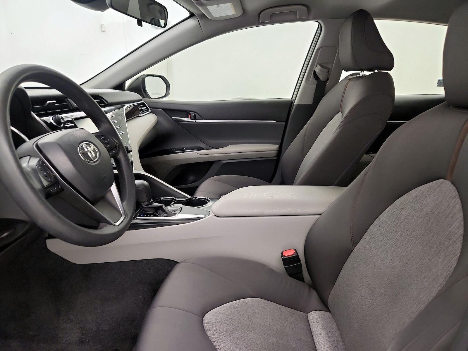 Power Seat(s) & Side Airbags