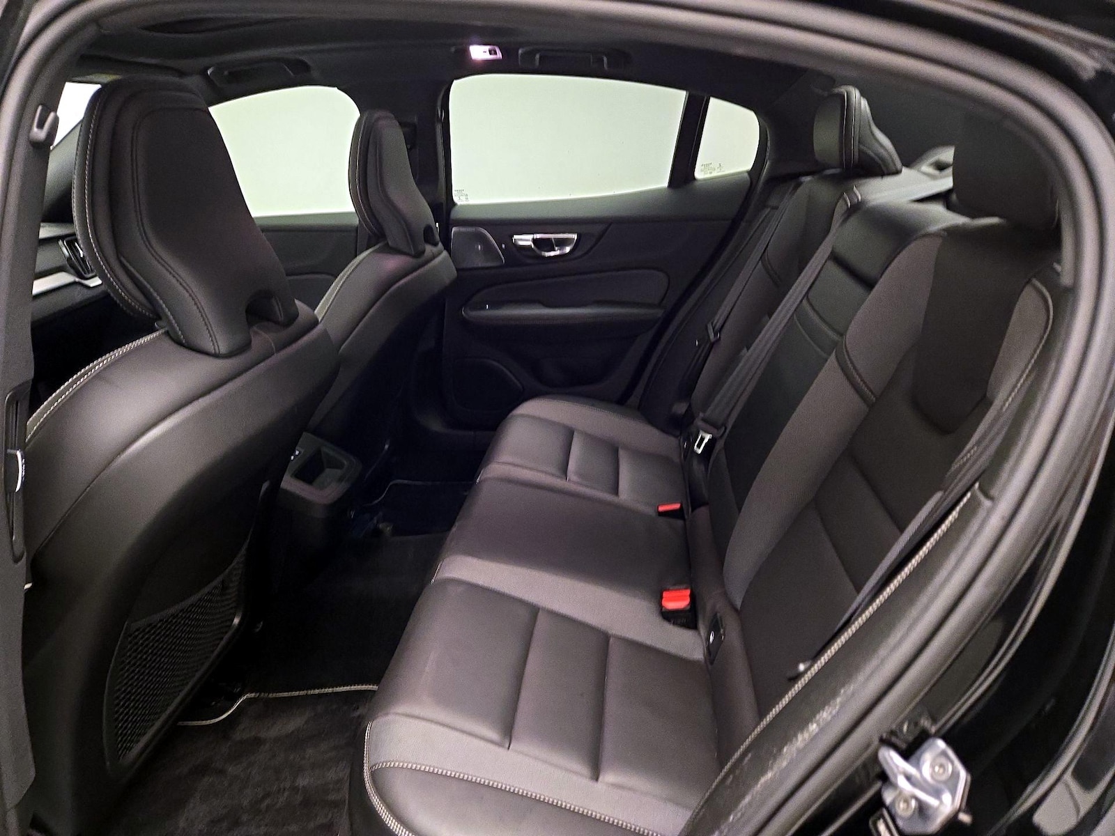 2019 Volvo S60 R-Design - Photo 21