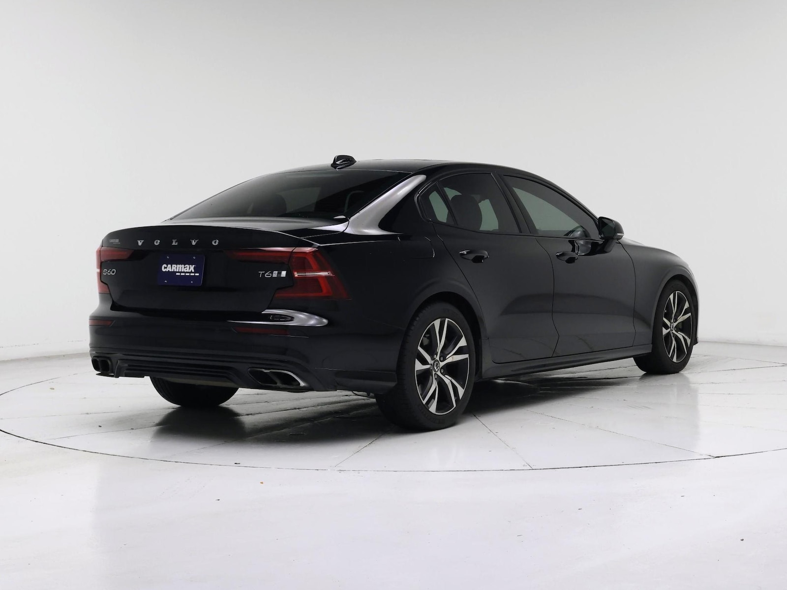 2019 Volvo S60 R-Design - Photo 9