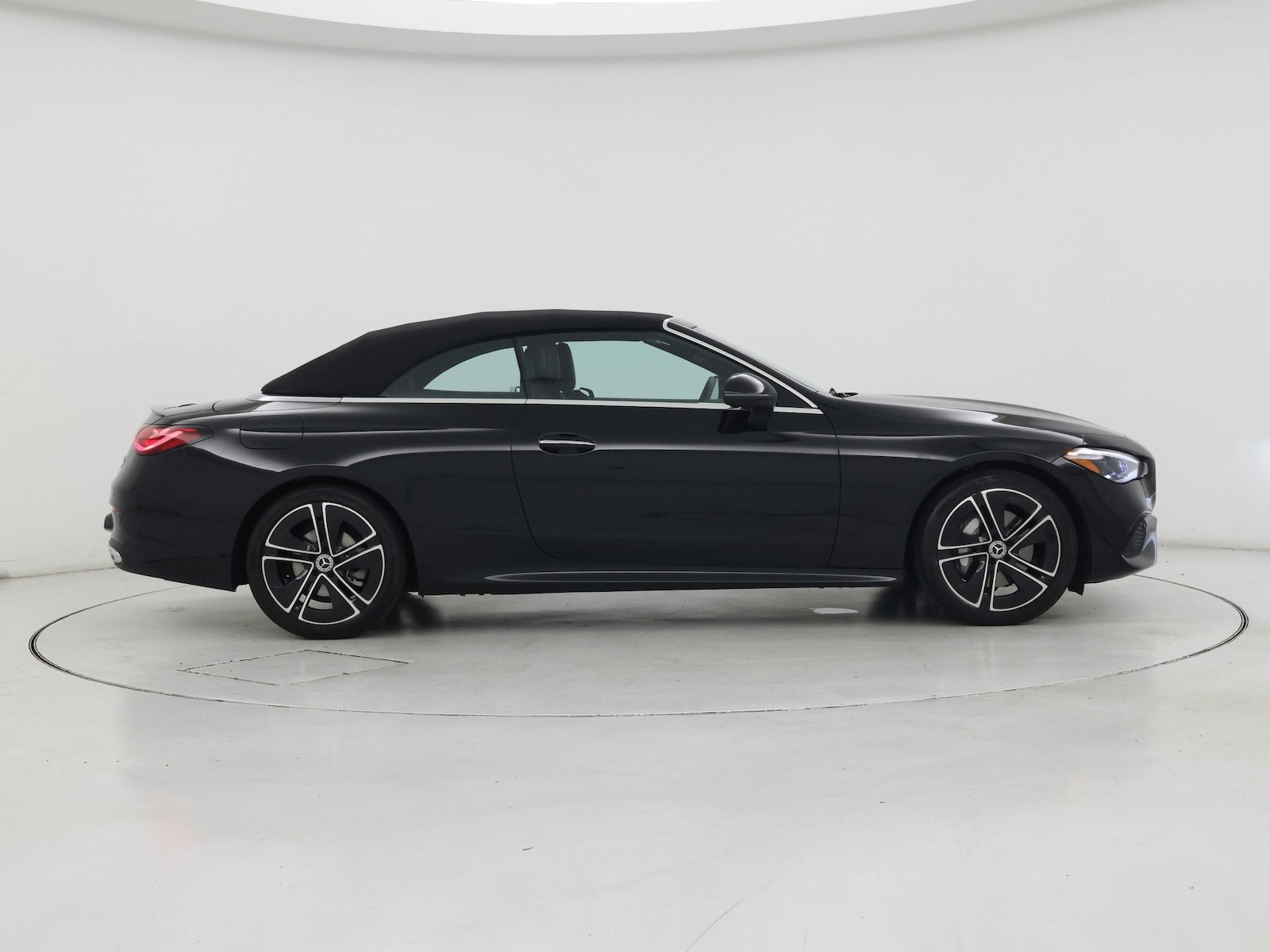 2025 Mercedes-Benz CLE CLE 300 - Photo 8