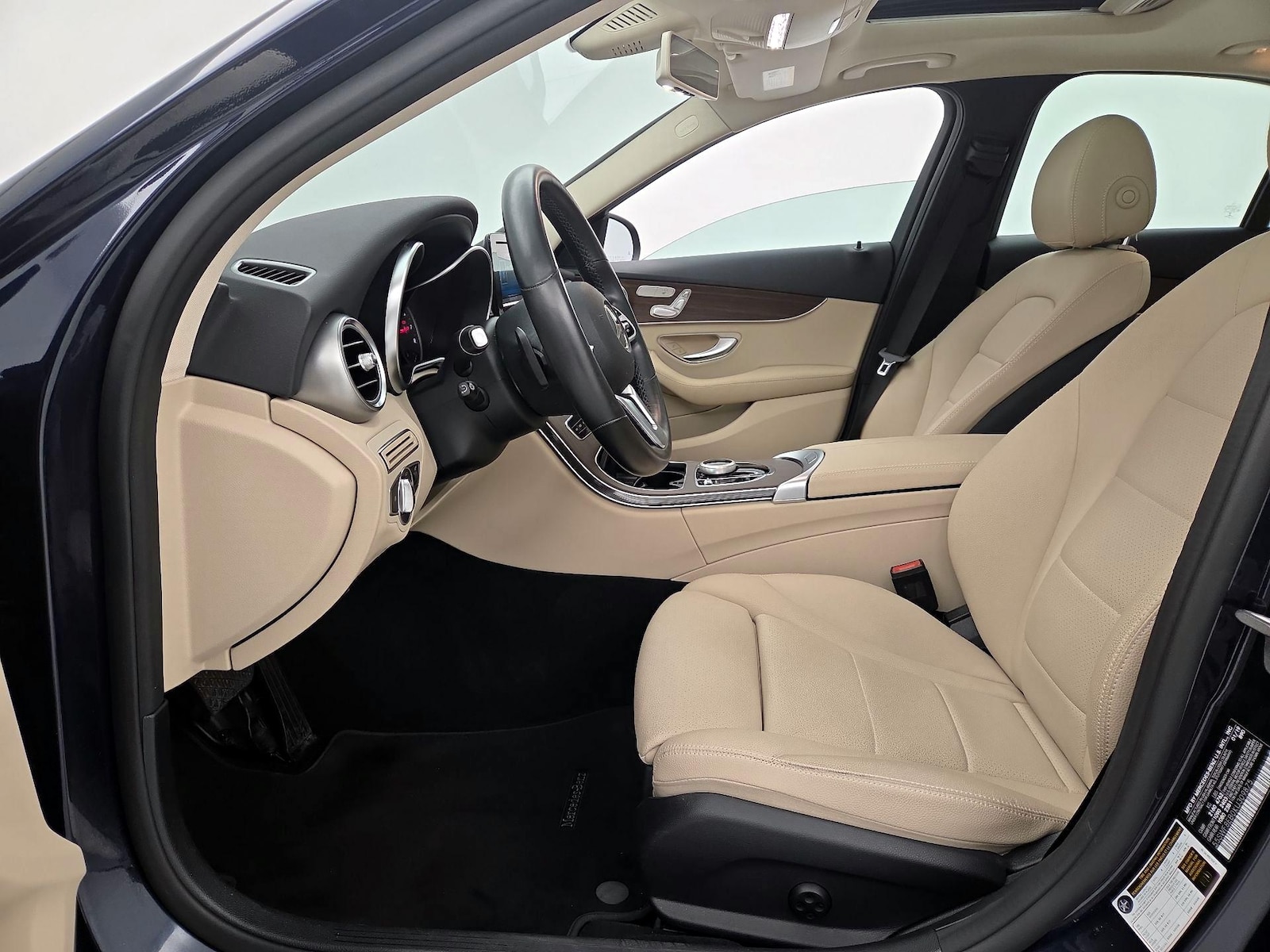 Power Seat(s) & Leather Seats
