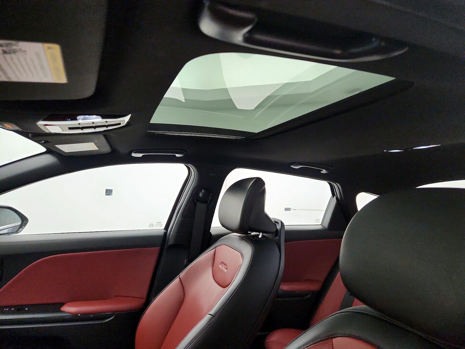 Sunroof(s) & Overhead Airbags