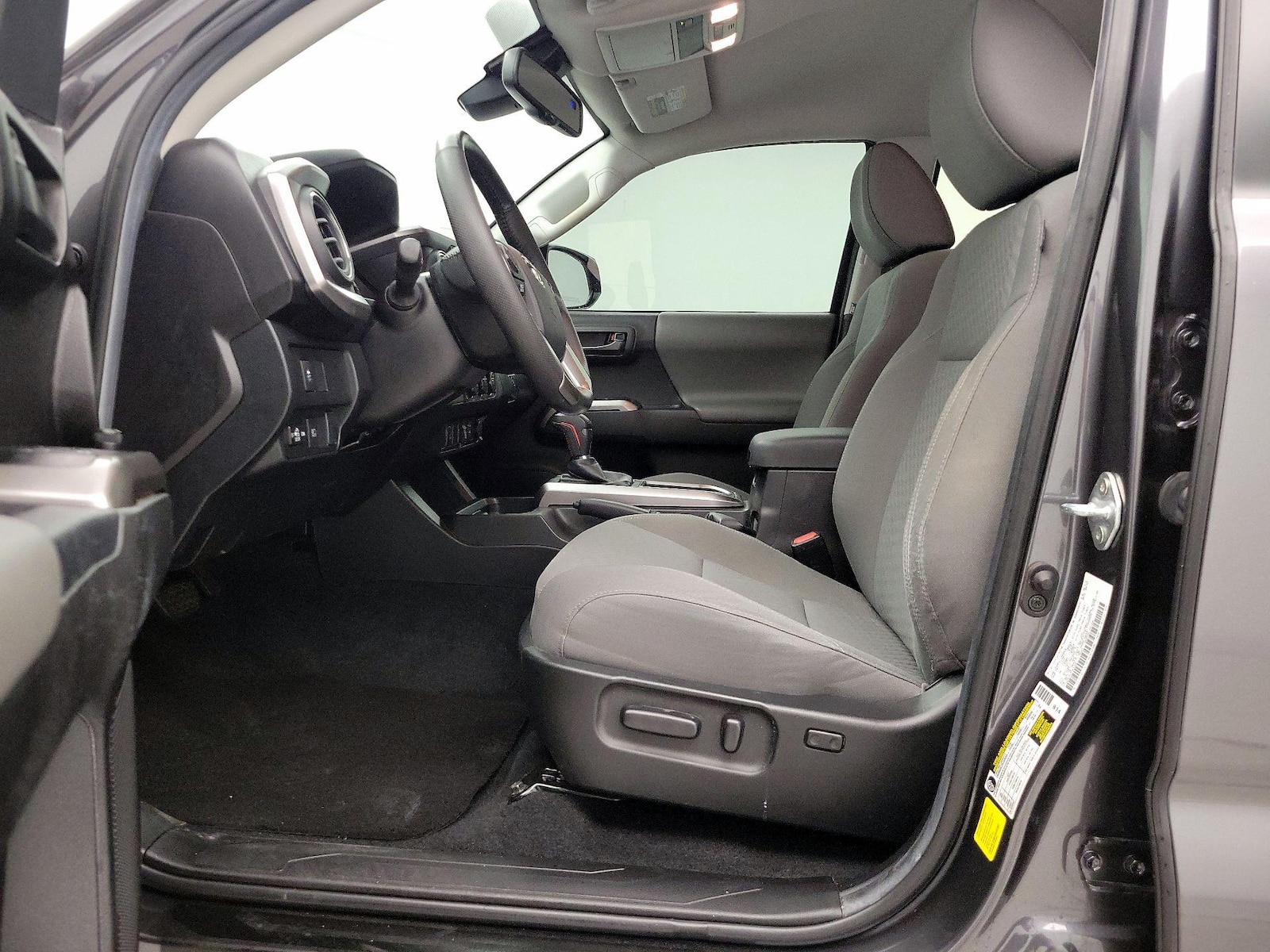 Power Seat(s) & Side Airbags