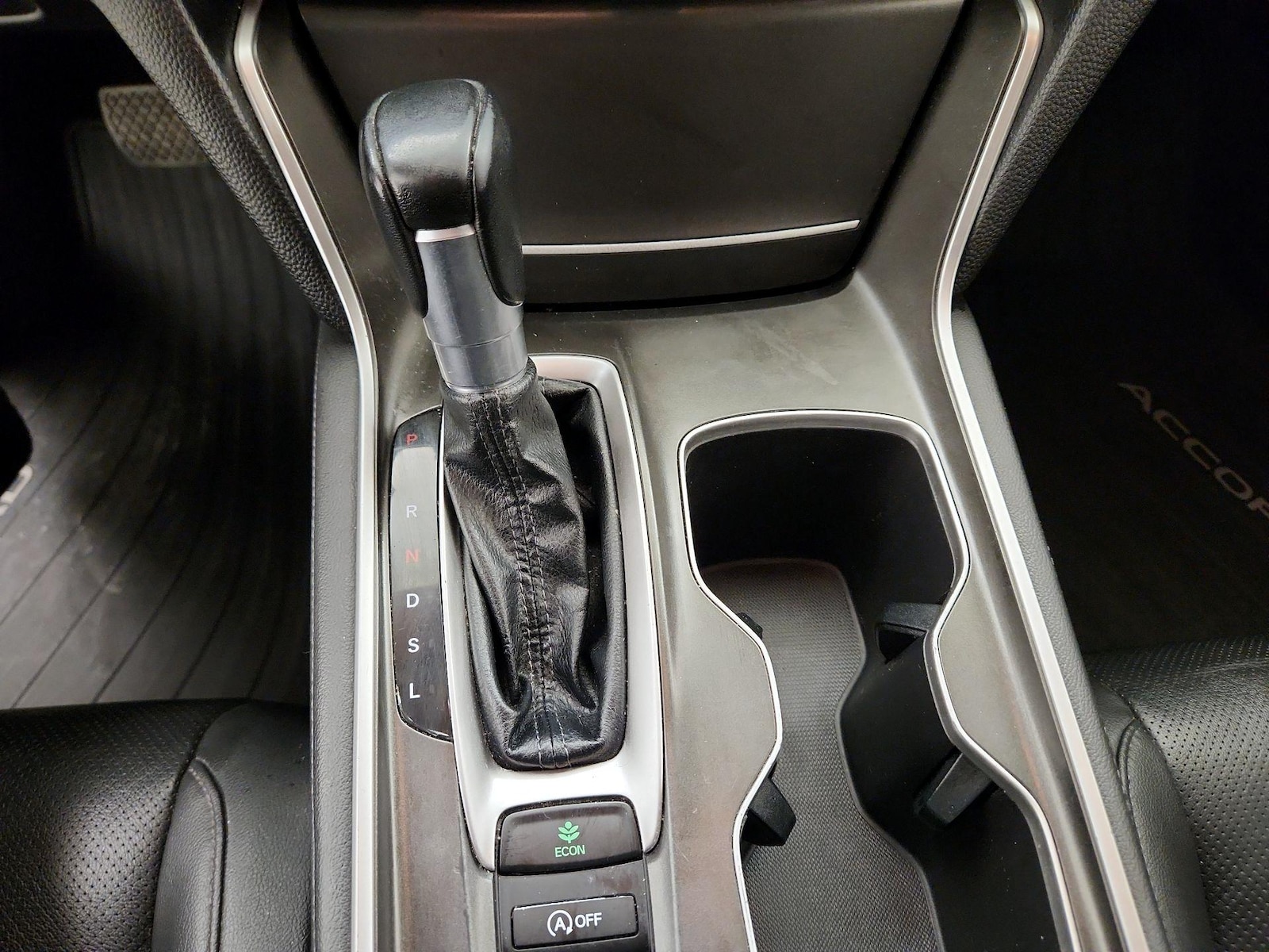 2022 Honda Accord EX-L - Photo 18