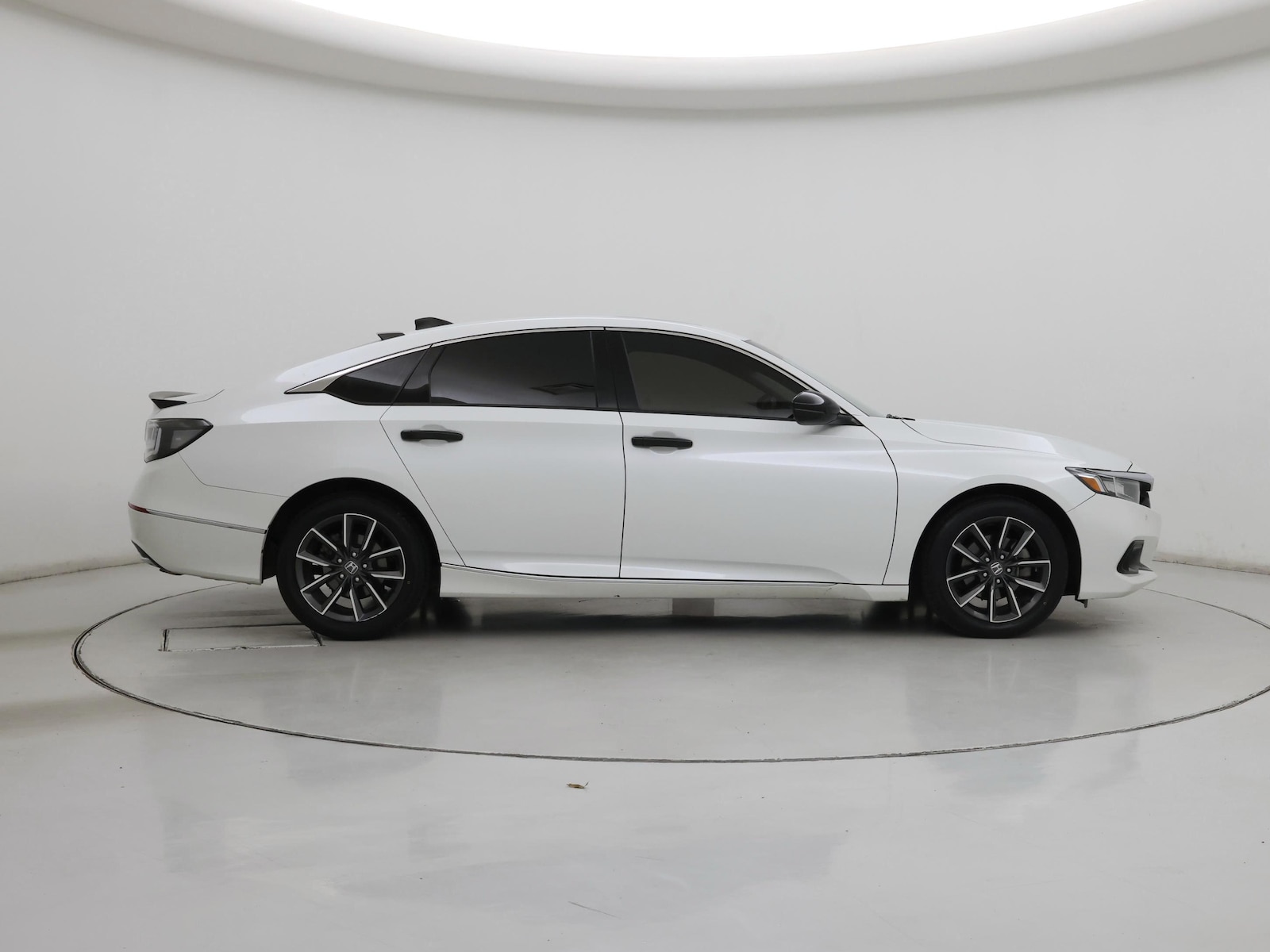 2022 Honda Accord EX-L - Photo 8