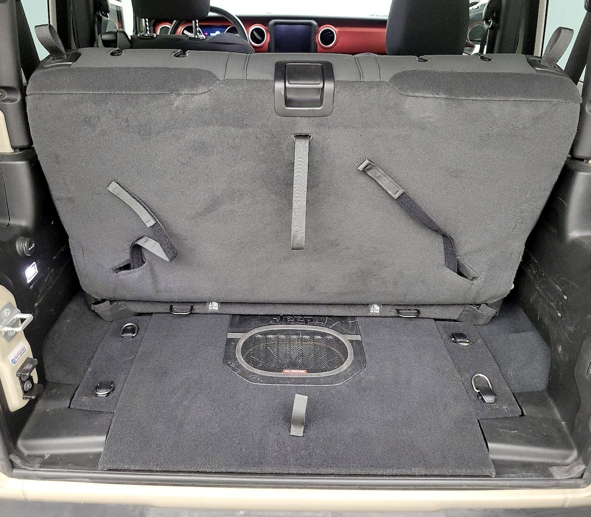 Trunk/Cargo (Seats Up)