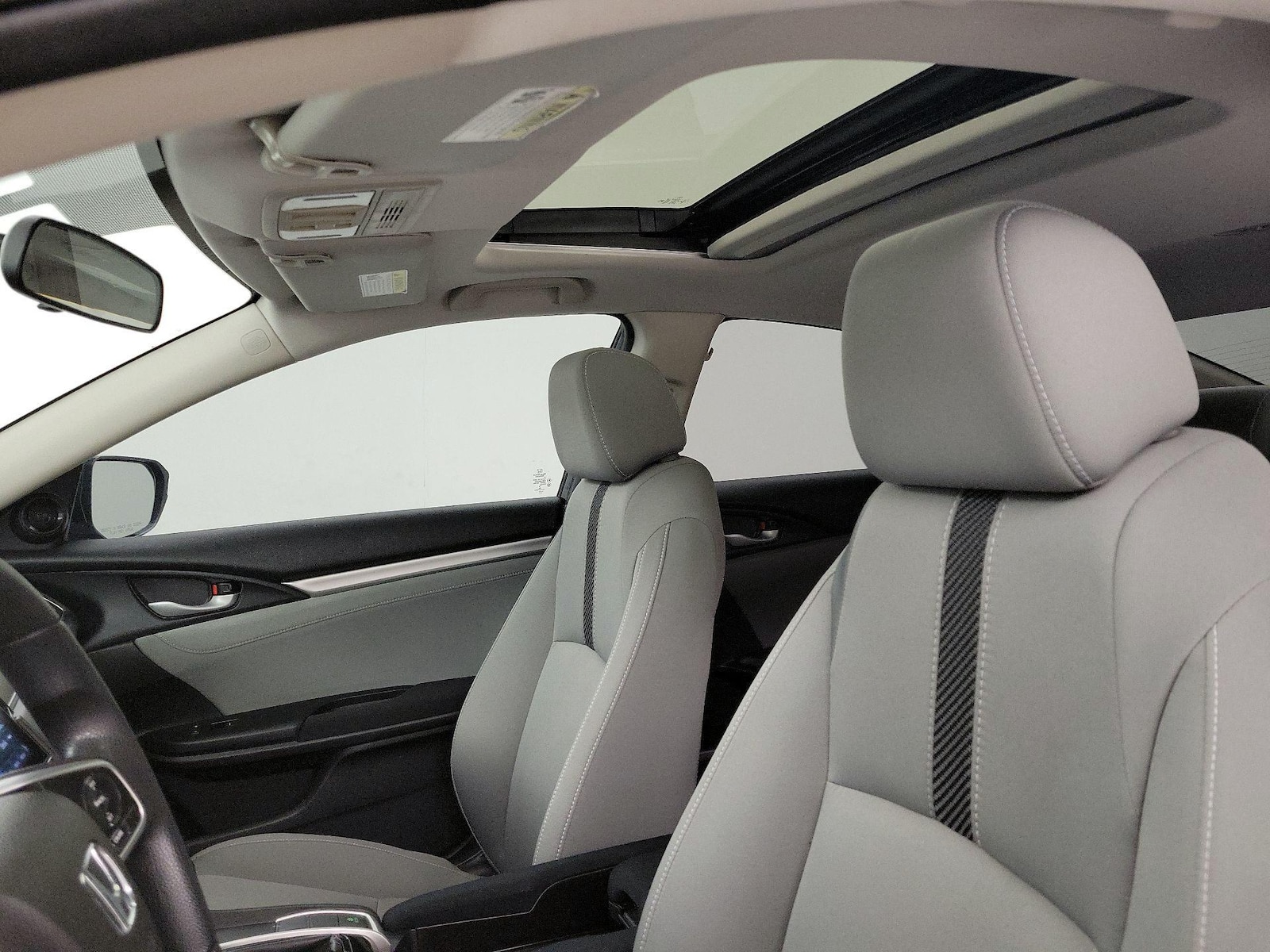 Sunroof(s) & Overhead Airbags