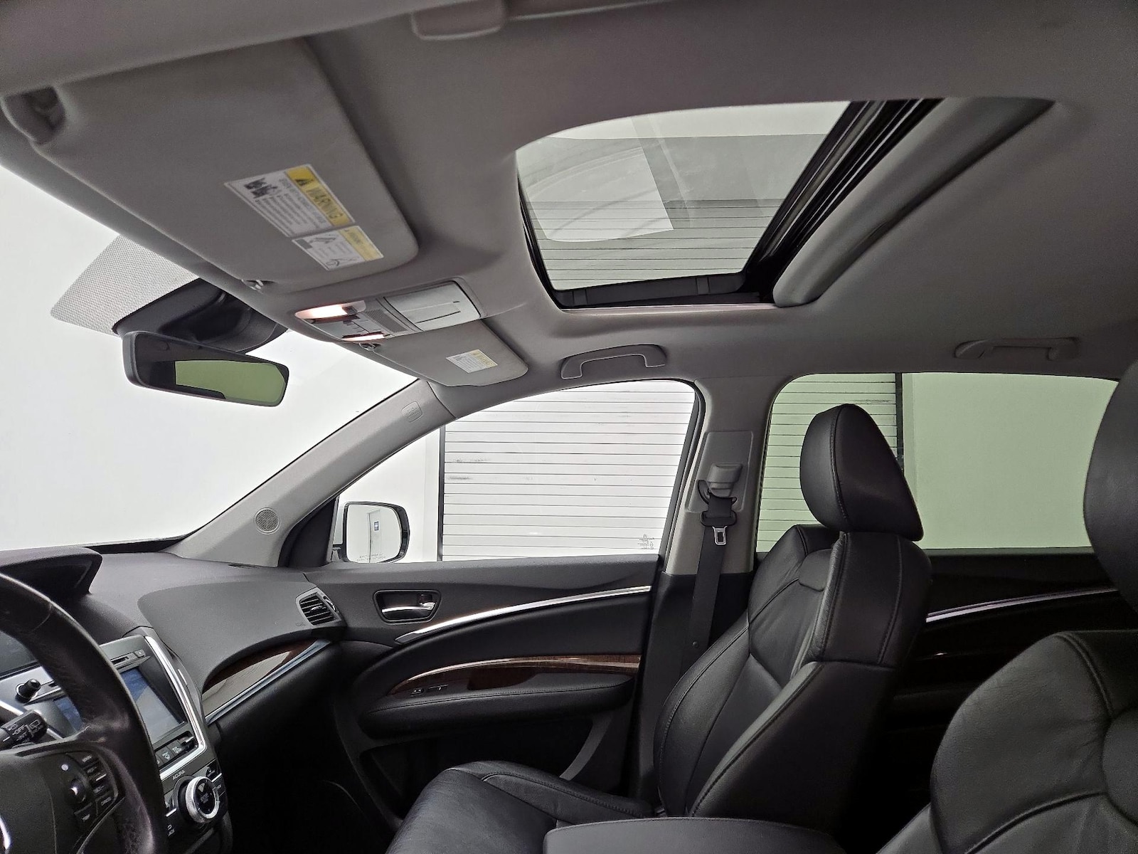 Sunroof(s) & Overhead Airbags