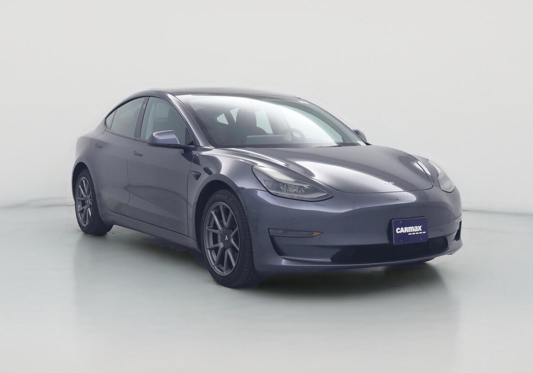 2022 Tesla Model 3 Rear-Wheel Drive in Gray — CarMax photo