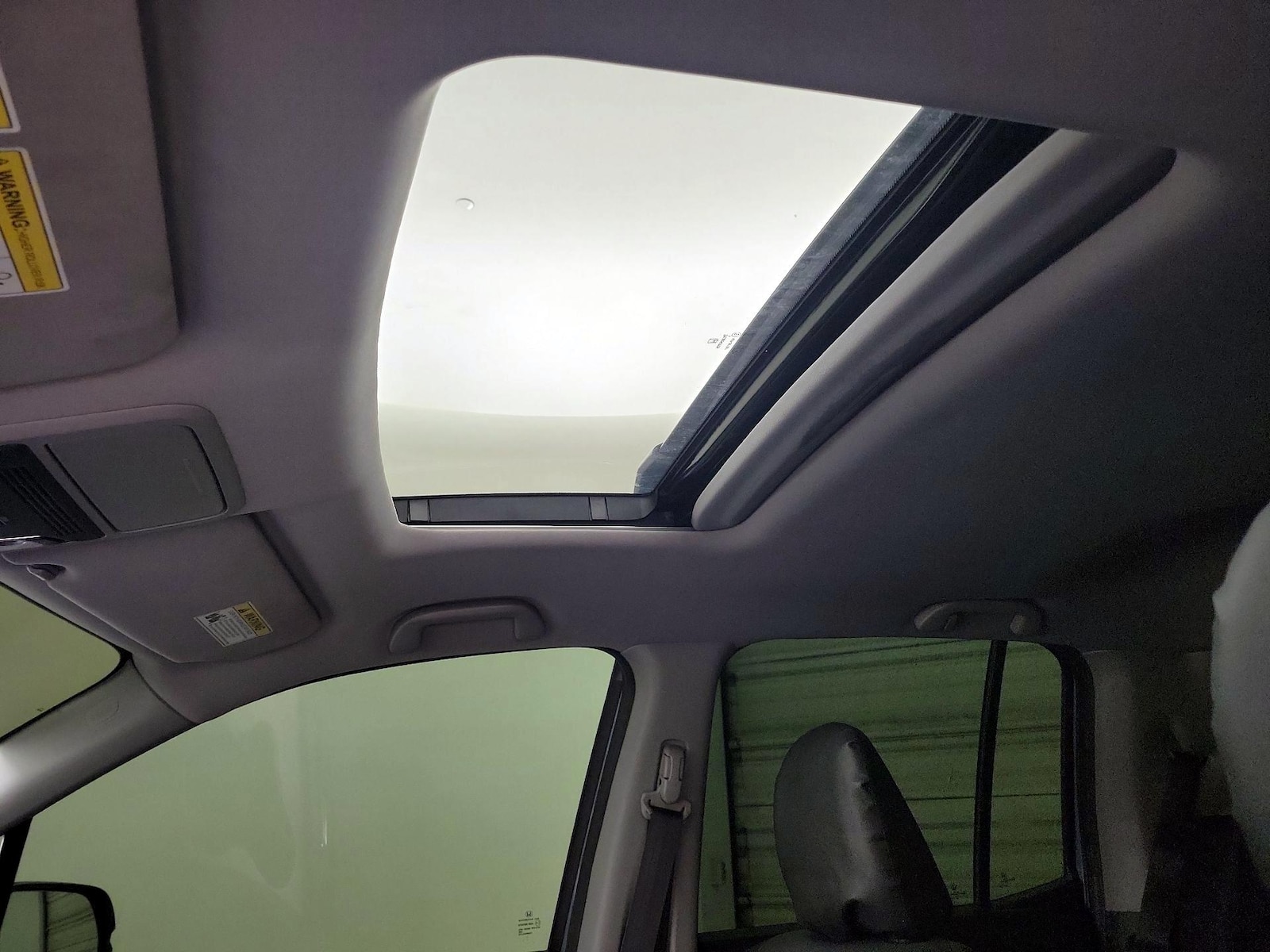 Sunroof(s) & Overhead Airbags