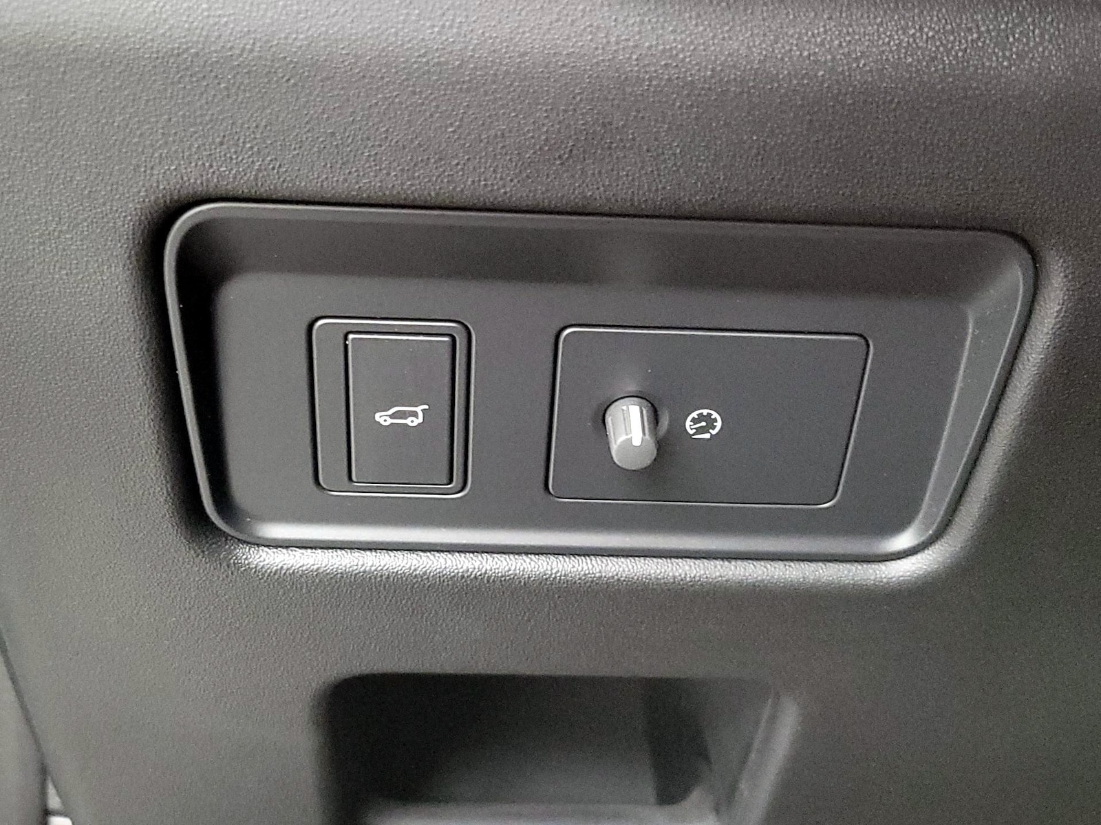 2022 Land Rover Discovery S R Dynamic - Photo 14