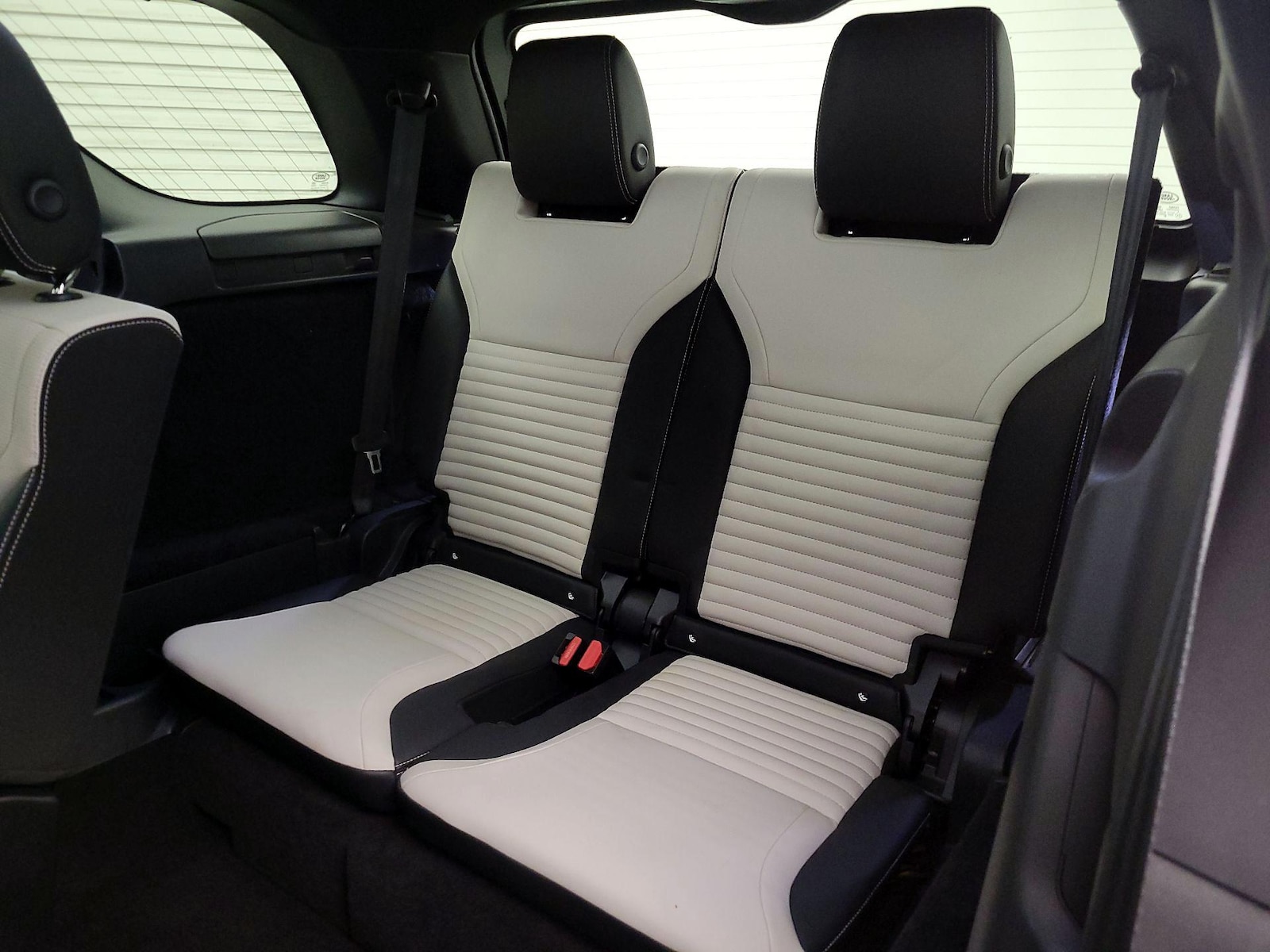 2022 Land Rover Discovery S R Dynamic - Photo 22