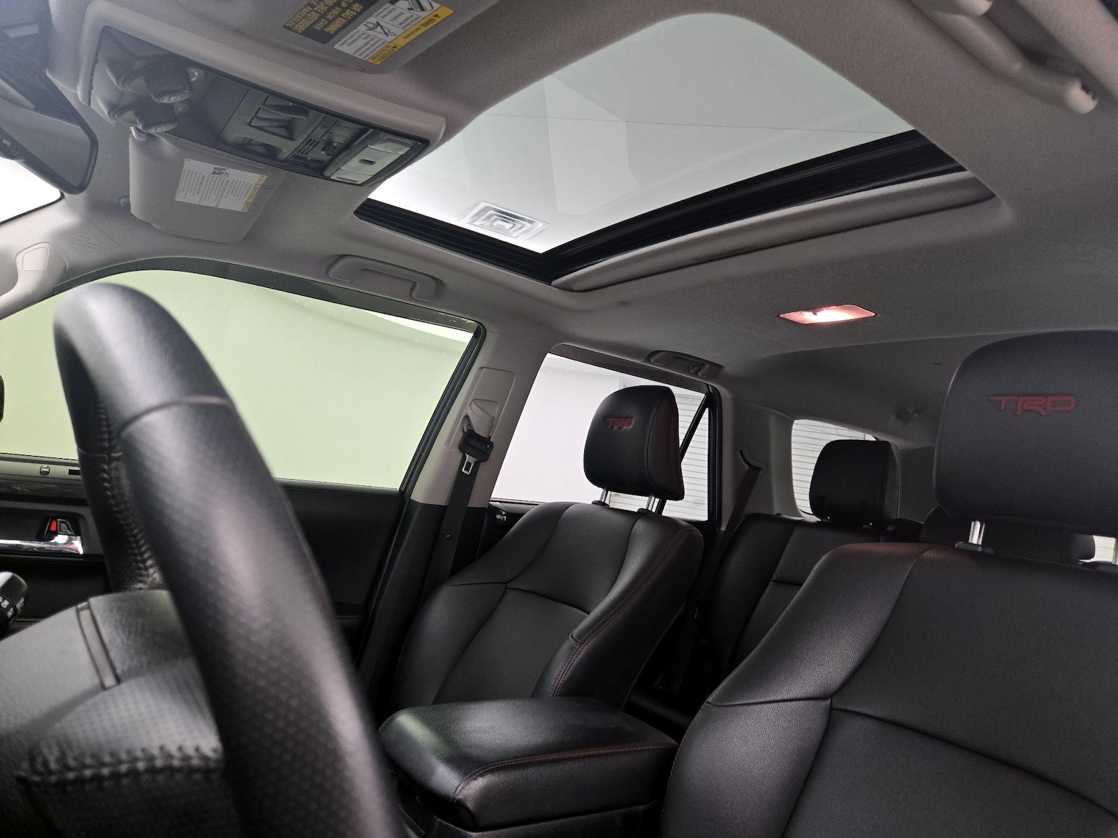 Sunroof(s) & Overhead Airbags