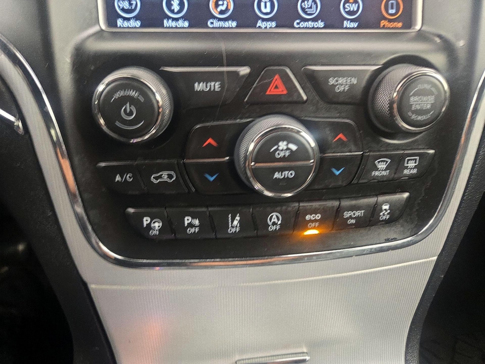 2018 Jeep Grand Cherokee Limited Sterling Edition - Photo 17