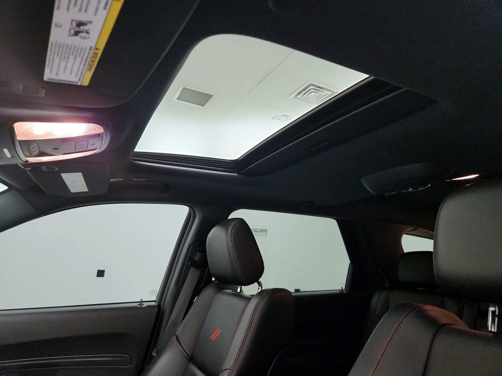 Sunroof(s) & Overhead Airbags