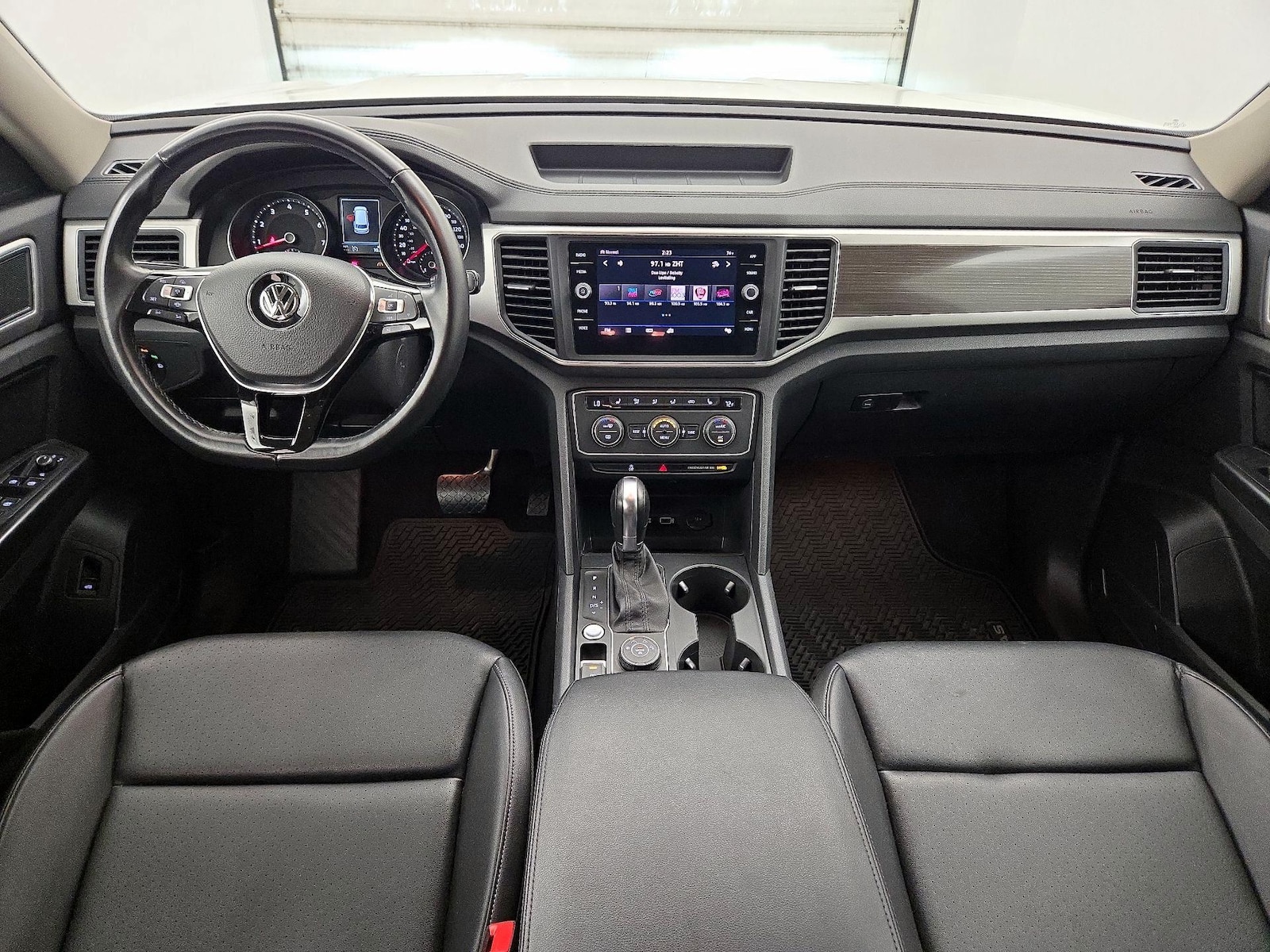 2019 Volkswagen Atlas SE w/Tech - Photo 10