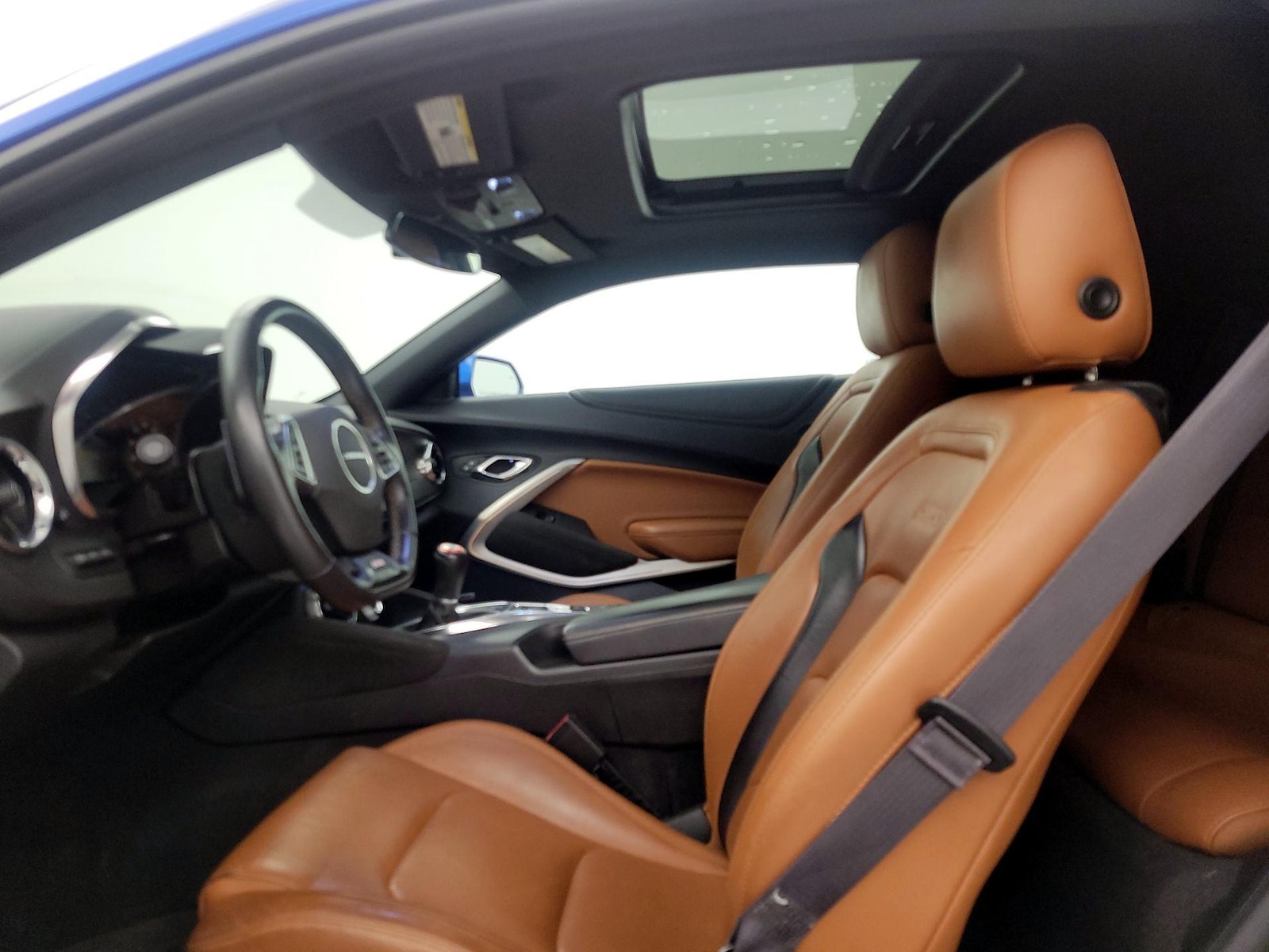 Sunroof(s) & Overhead Airbags