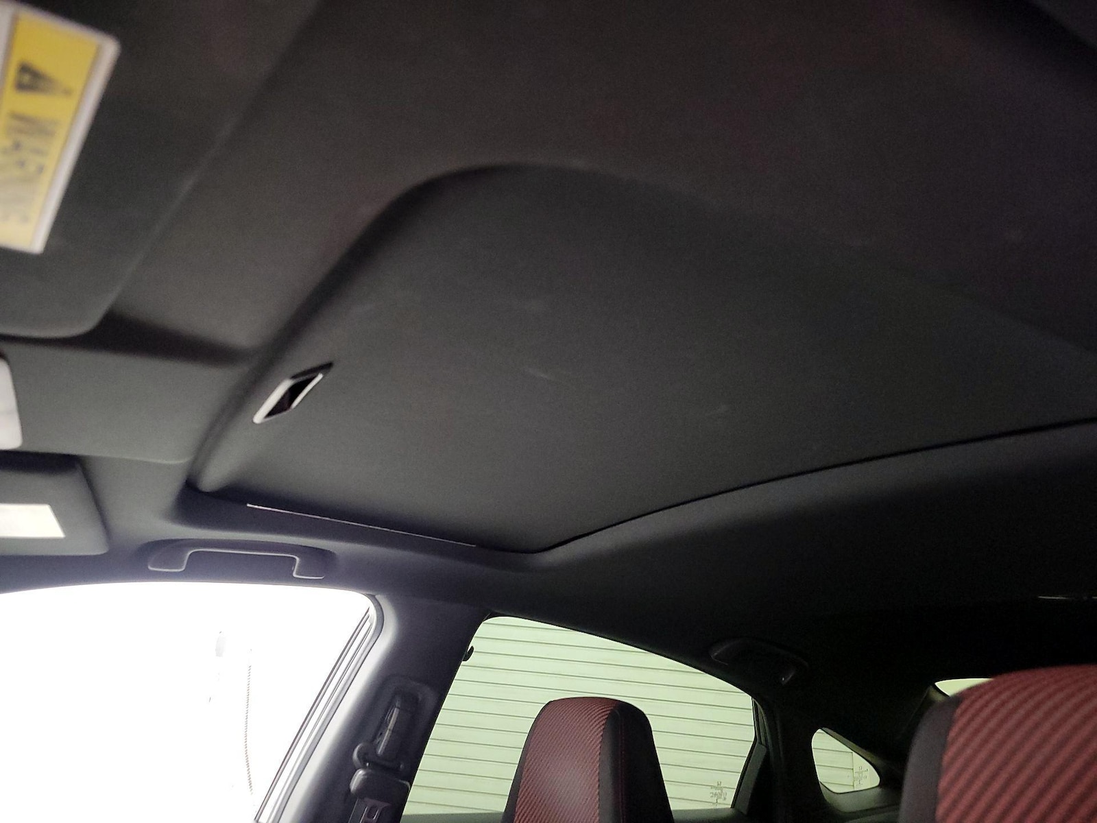 Sunroof(s) & Overhead Airbags