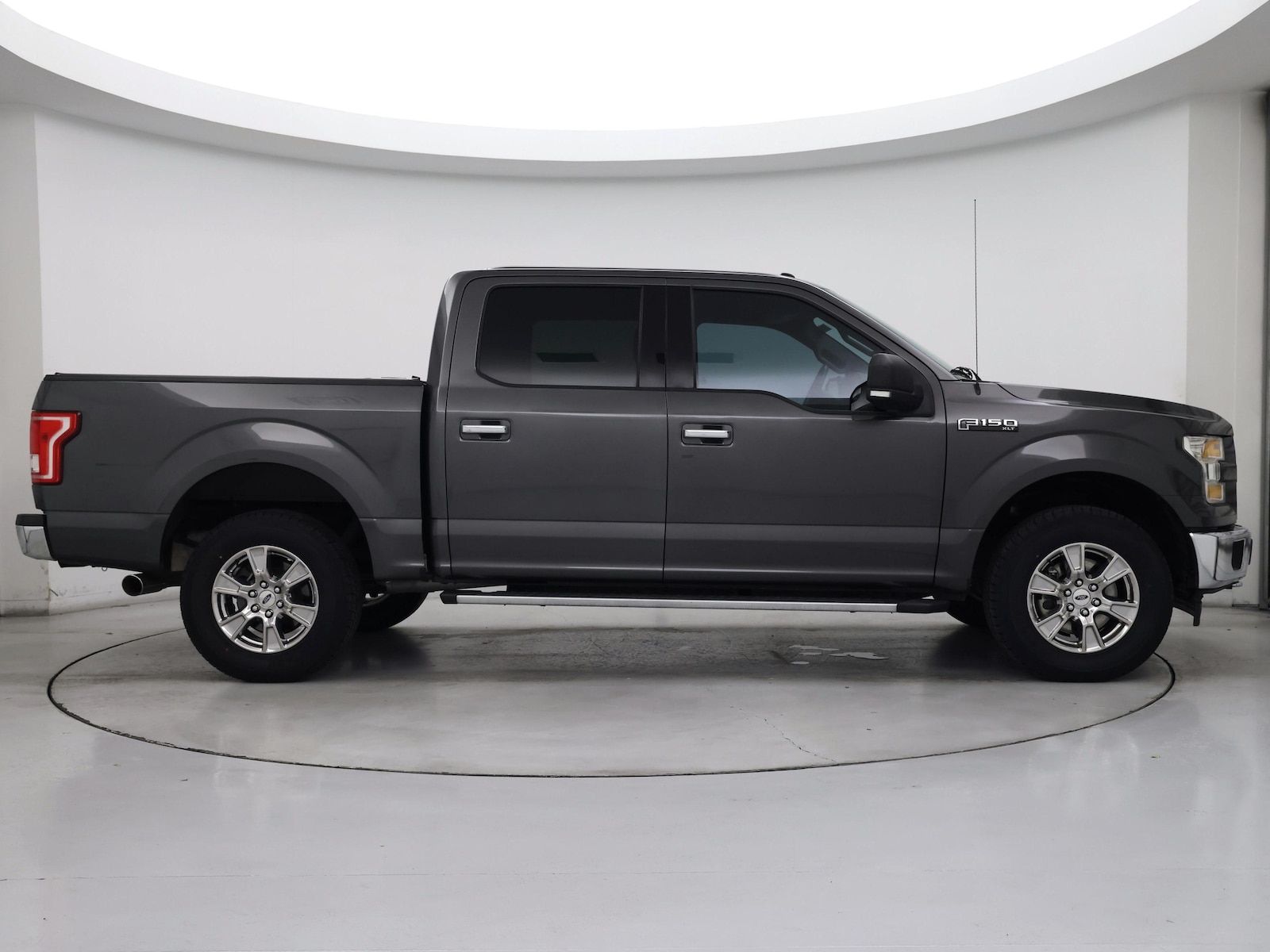 2017 Ford F-150 XLT - Photo 8