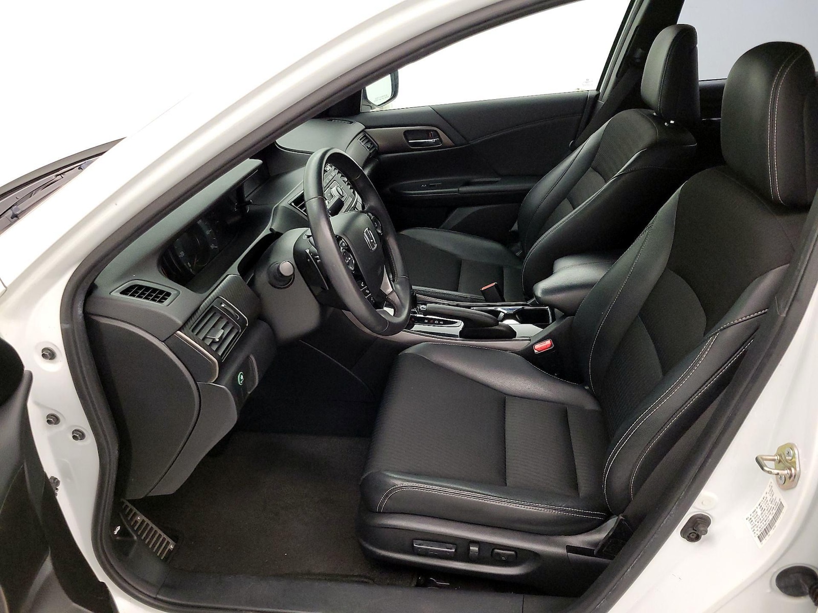 Power Seat(s) & Side Airbags