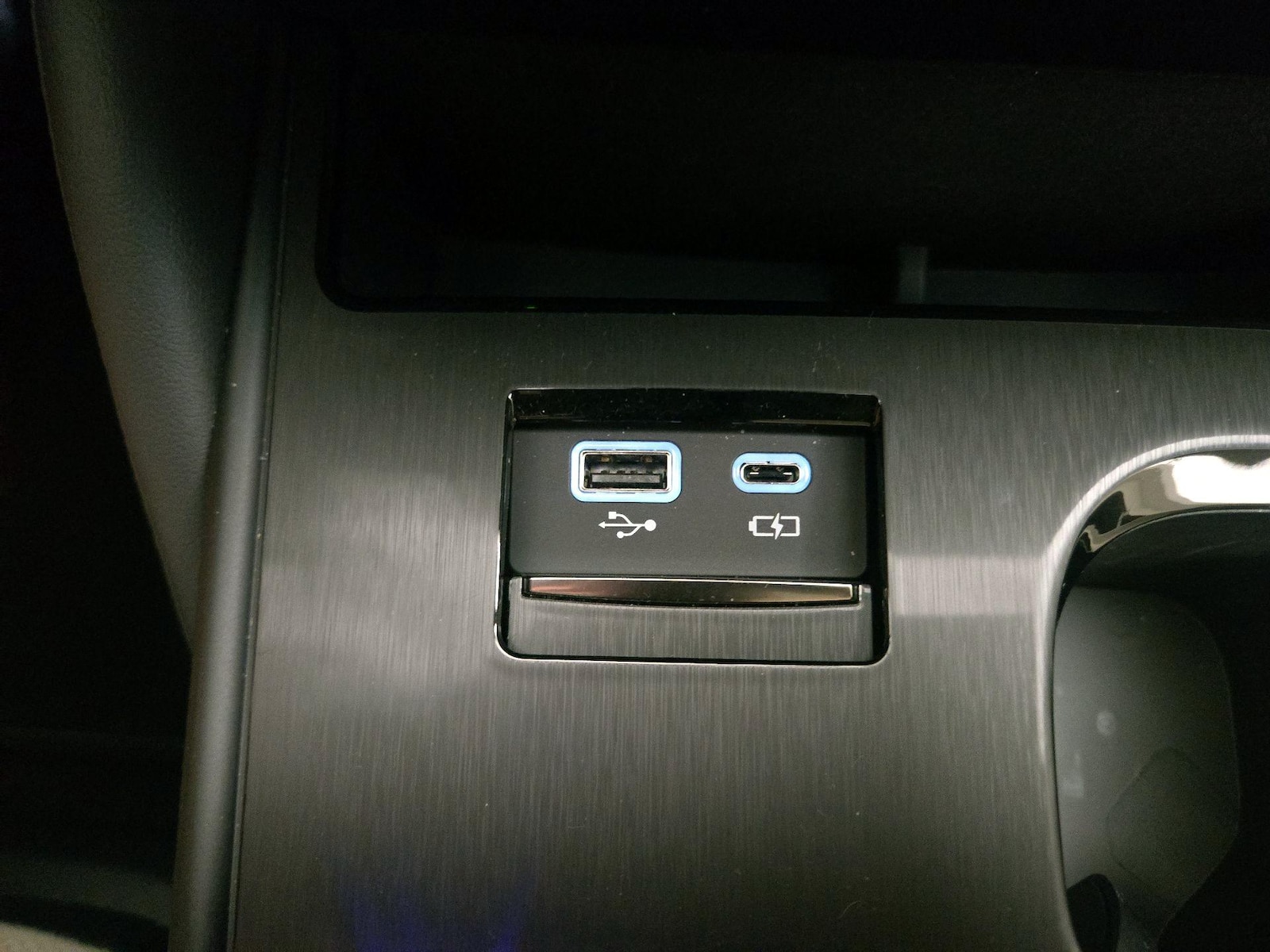 2025 Lexus ES 350 - Photo 19