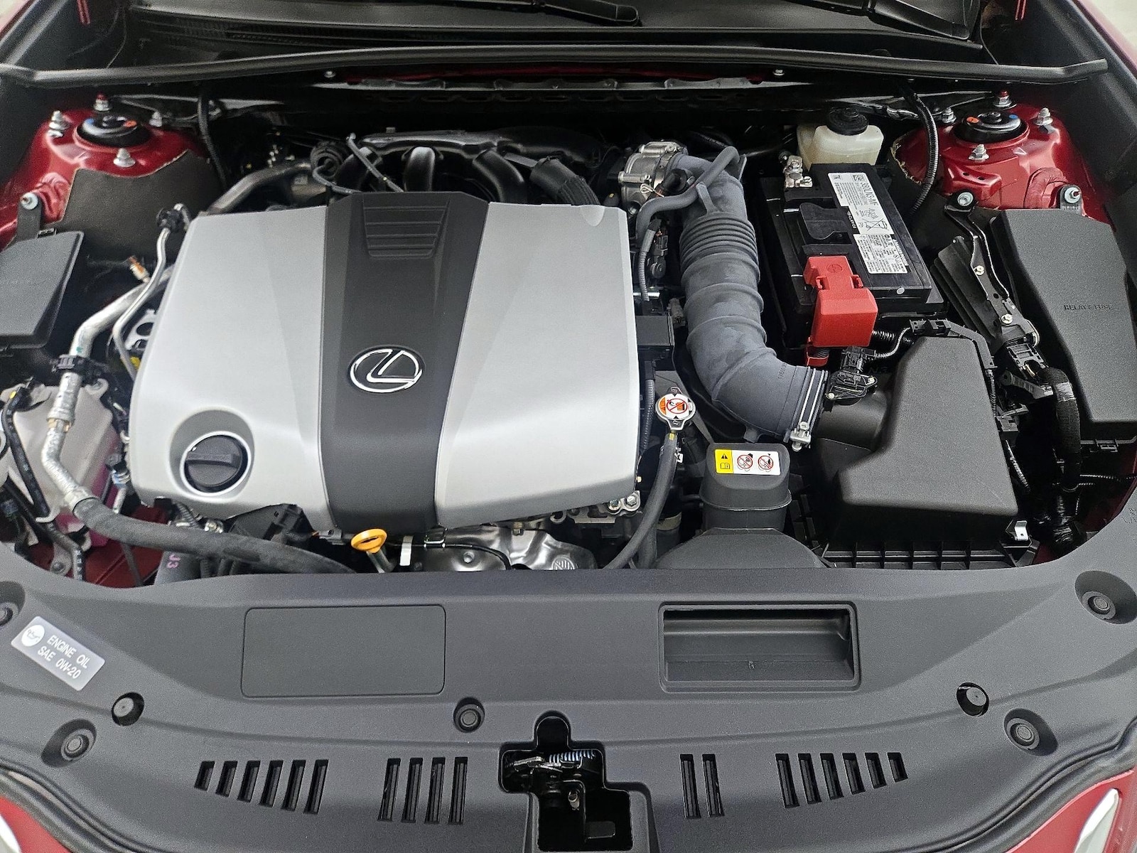 2025 Lexus ES 350 - Photo 23