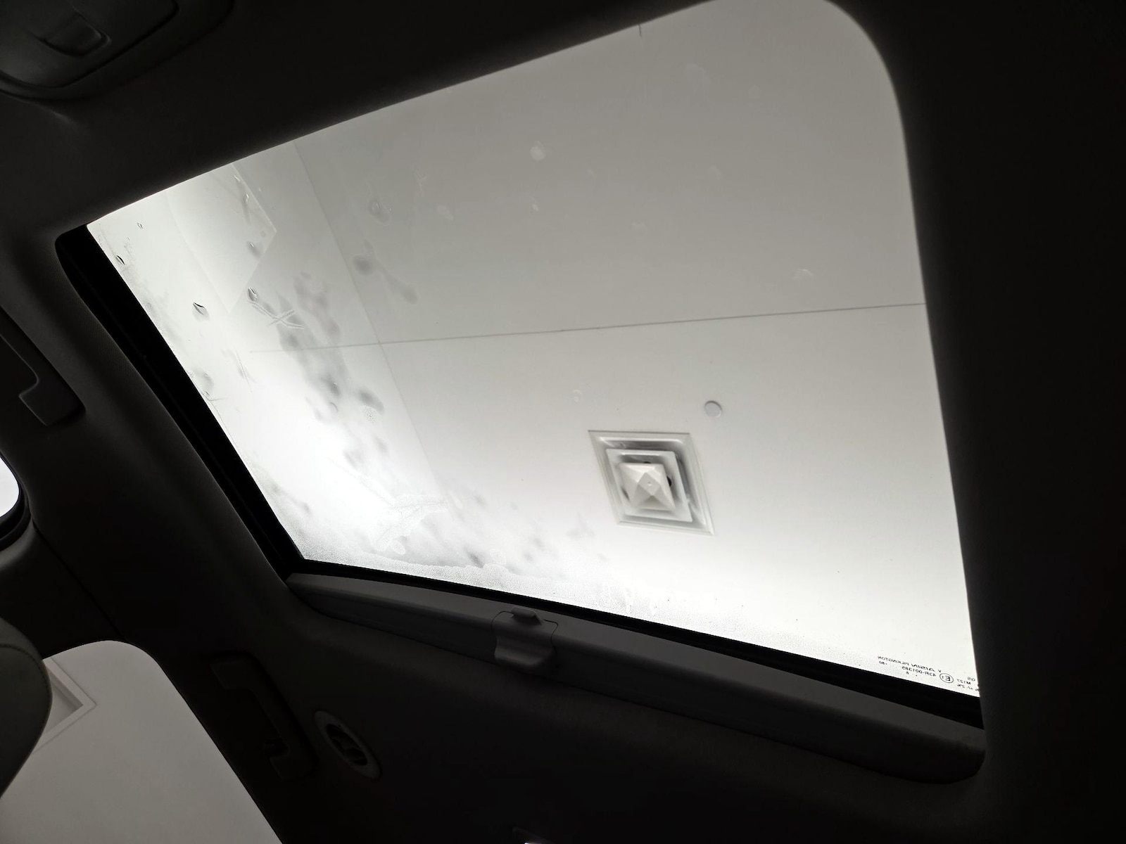 Sunroof(s) & Skylight(s)