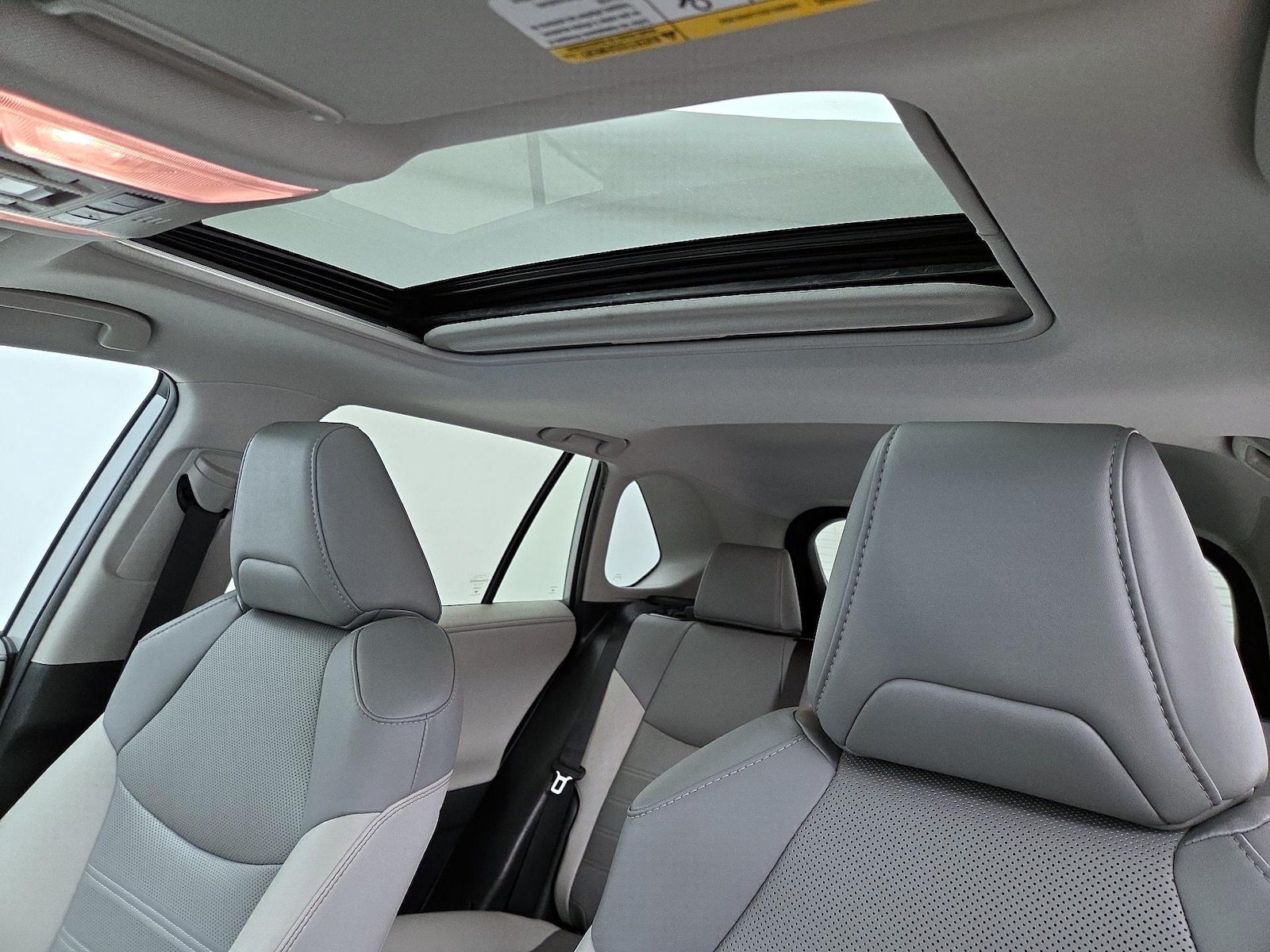 Sunroof(s) & Overhead Airbags