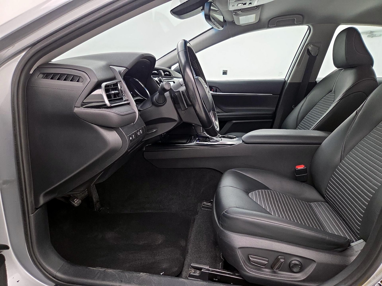 Power Seat(s) & Side Airbags