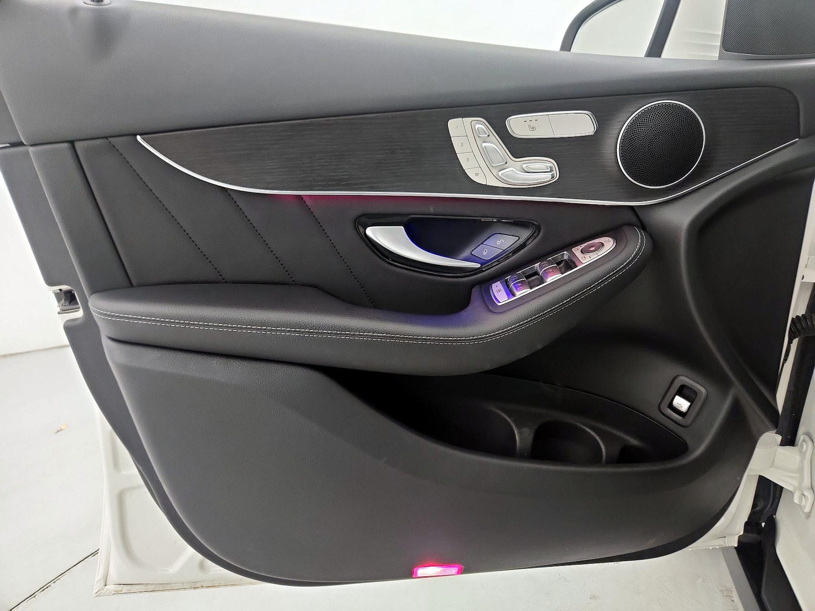 2022 Mercedes-Benz GLC GLC300 - Photo 13