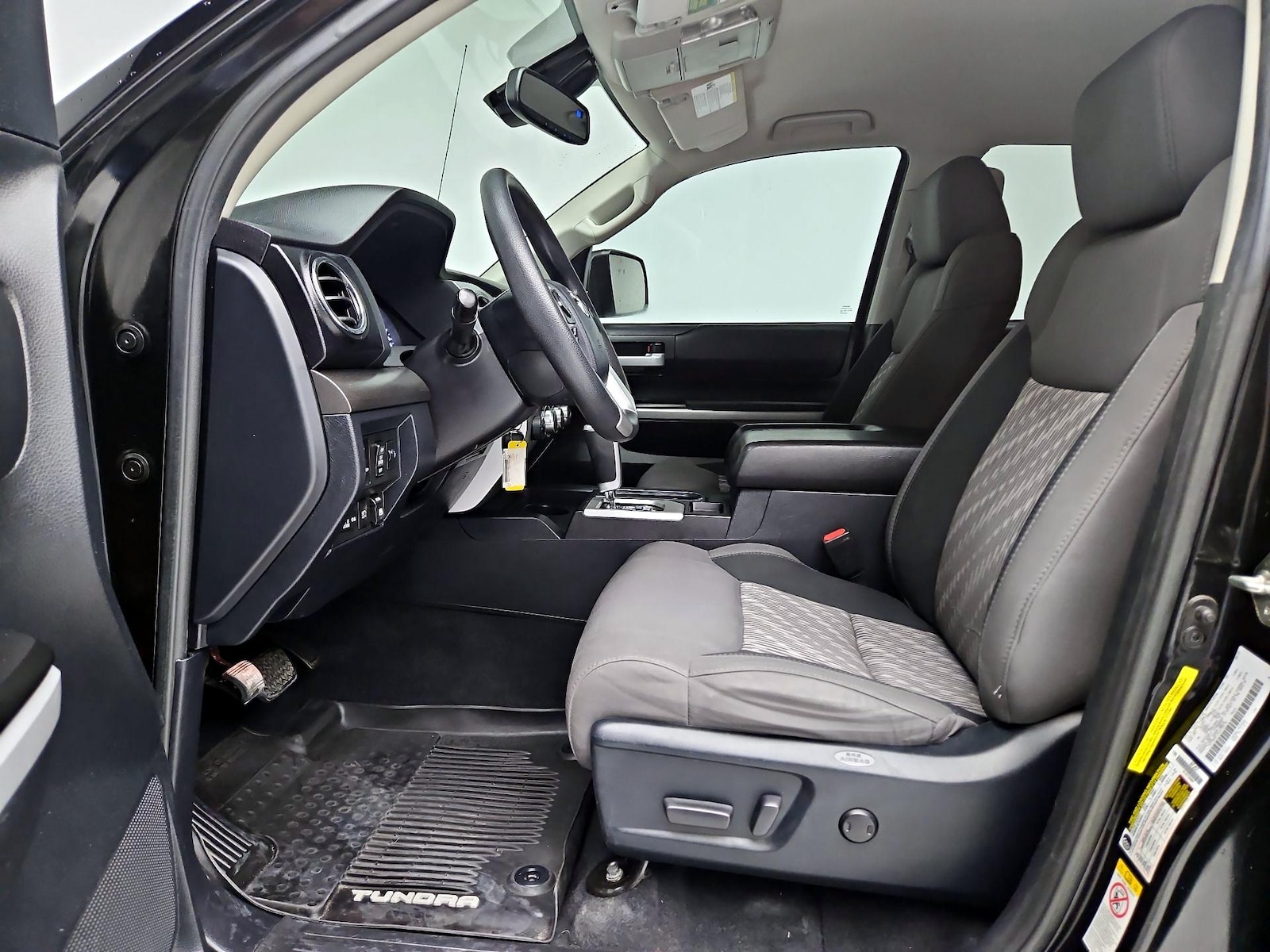 Power Seat(s) & Side Airbags