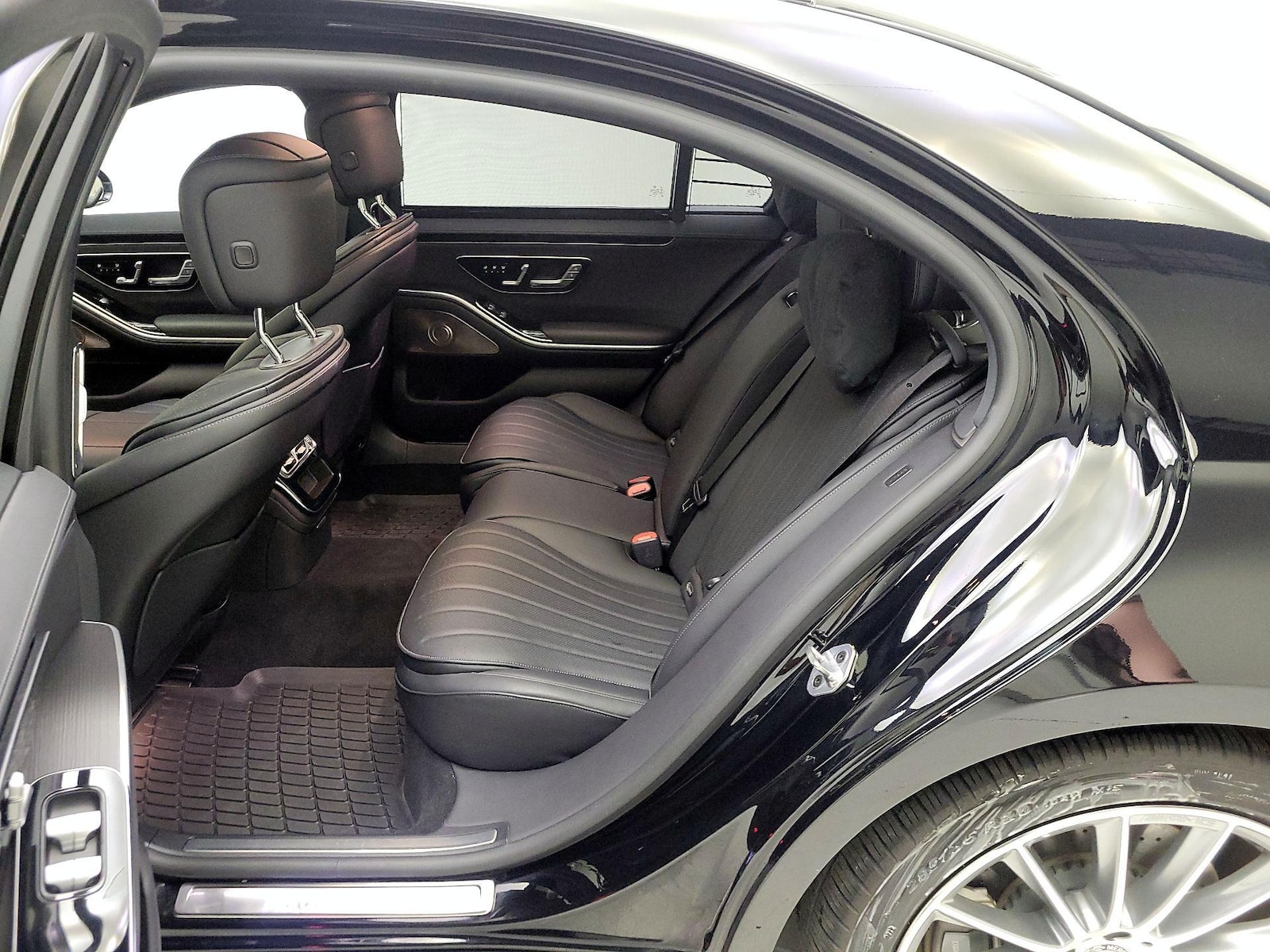 Rear A/C Seat(s)