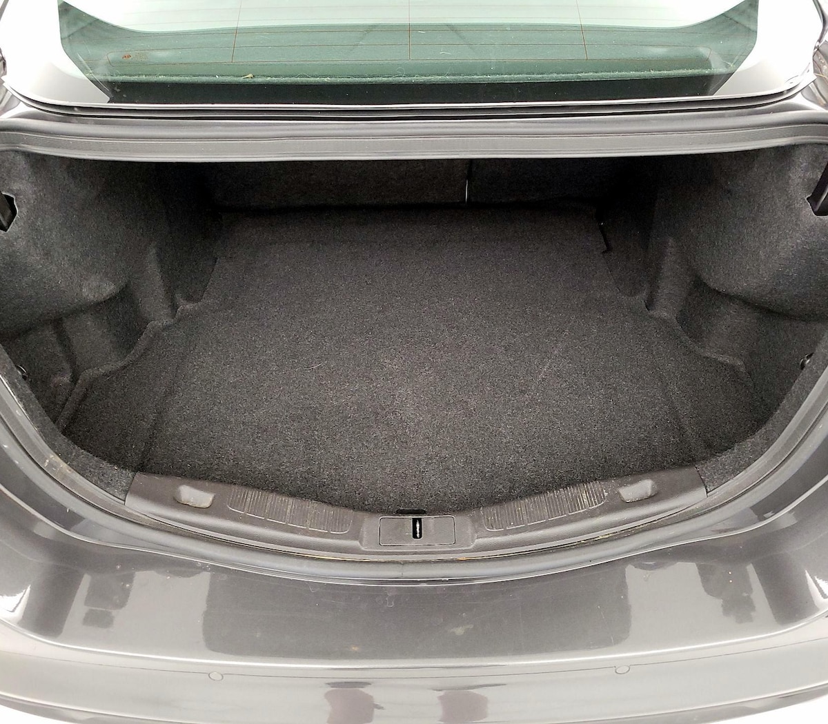 Trunk/Cargo (Seats Up)