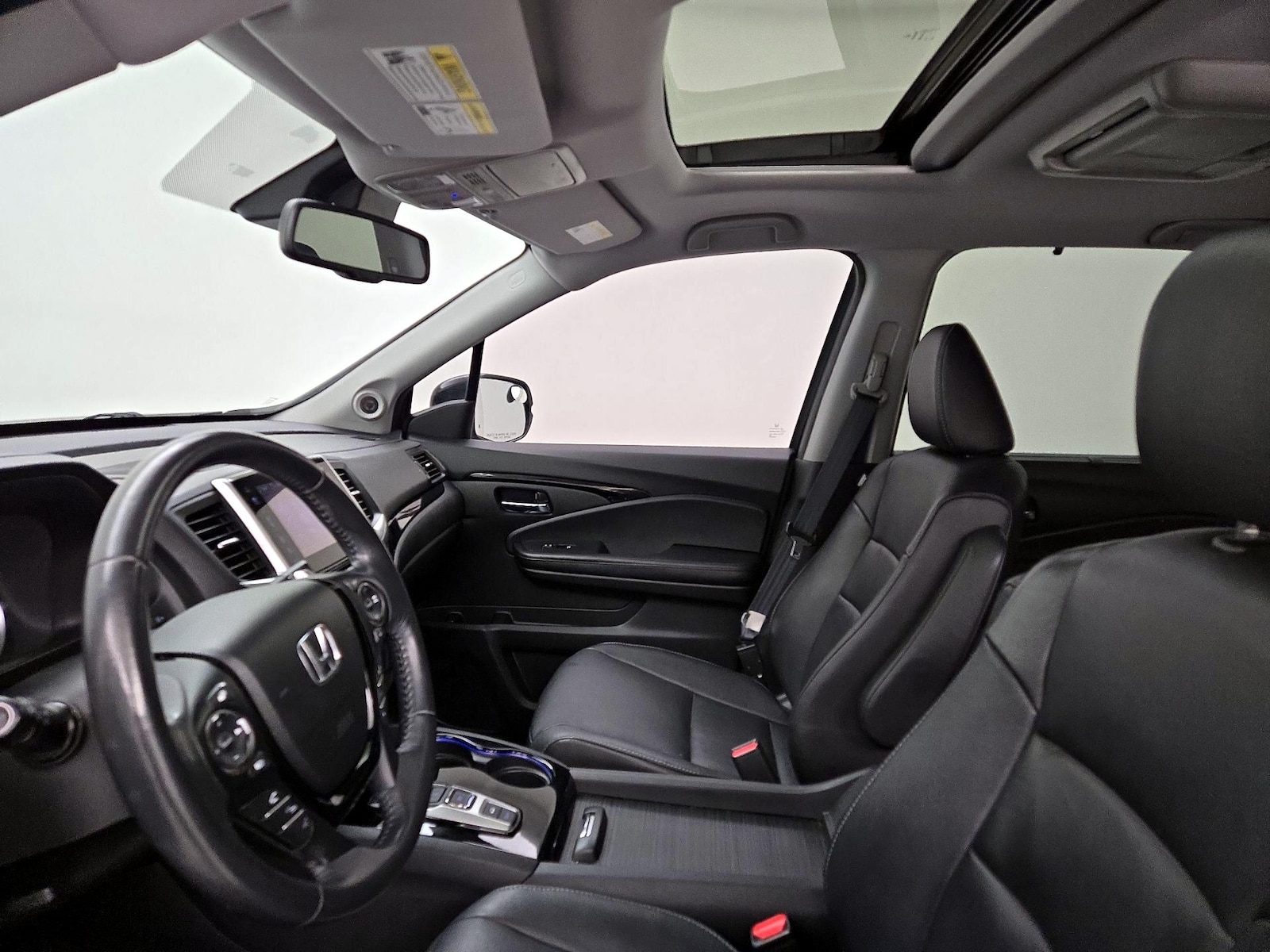 Sunroof(s) & Overhead Airbags