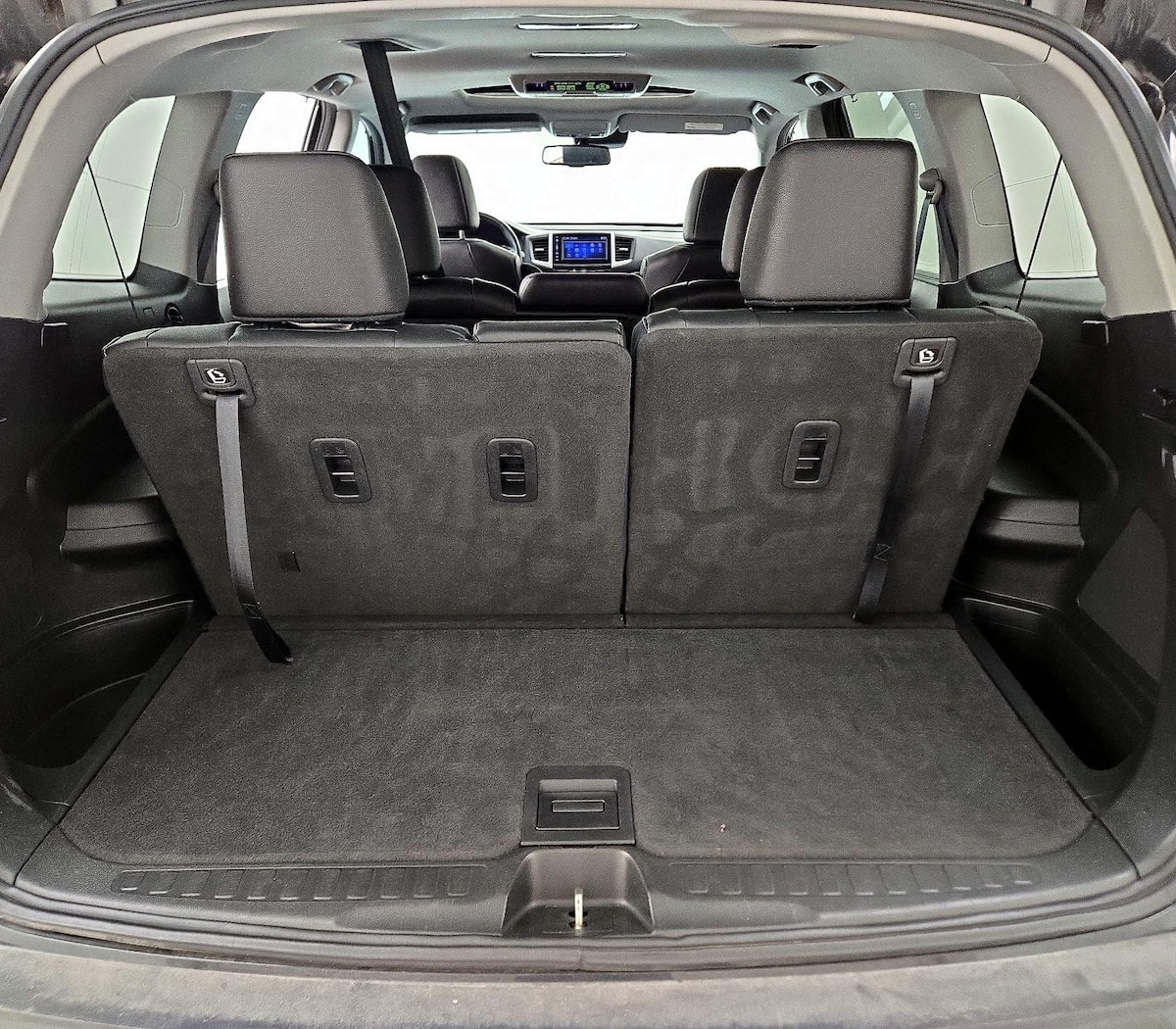 Trunk/Cargo (Seats Up)