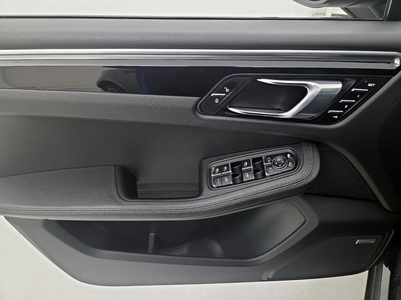 2017 Porsche Macan S - Photo 13