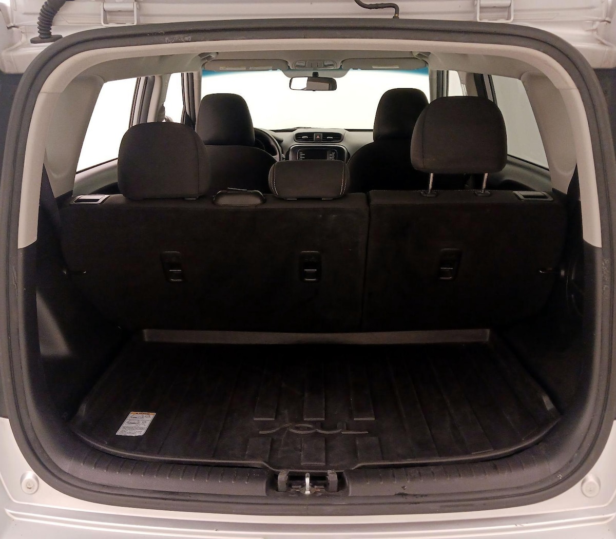Trunk/Cargo (Seats Up)