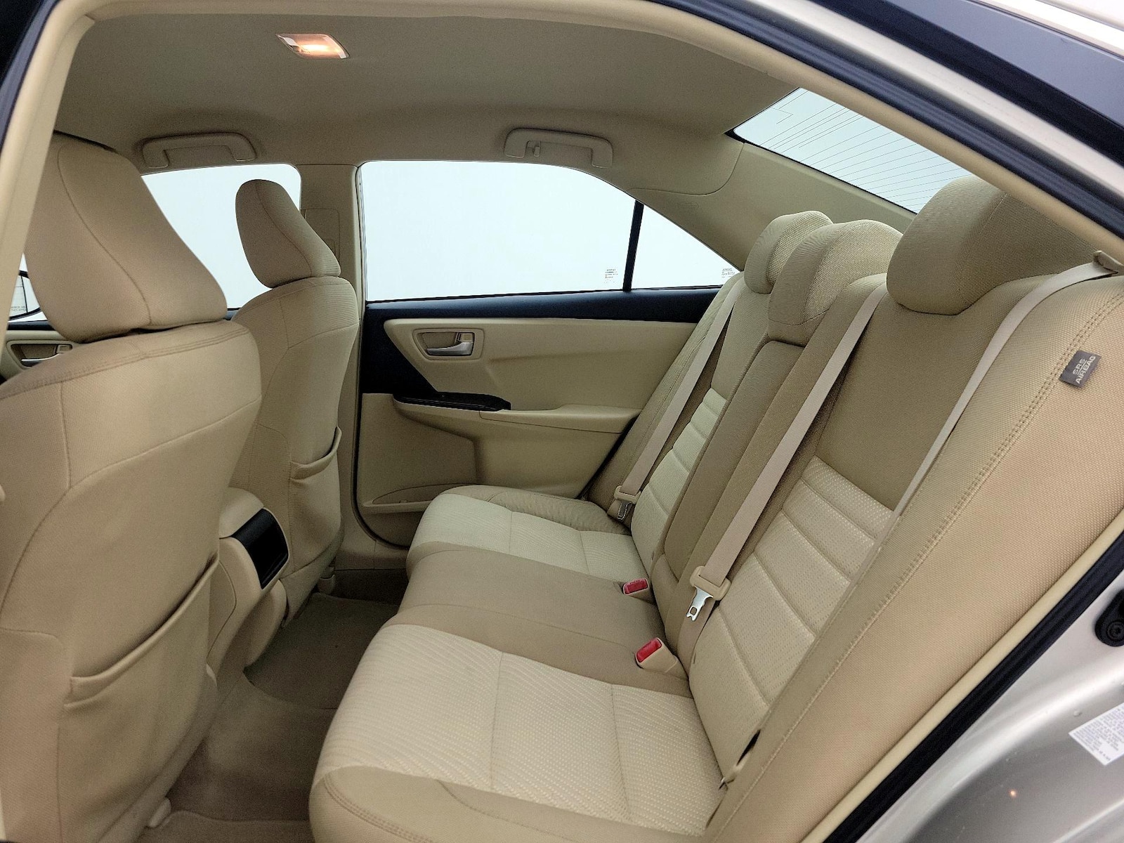 2015 Toyota Camry LE - Photo 20