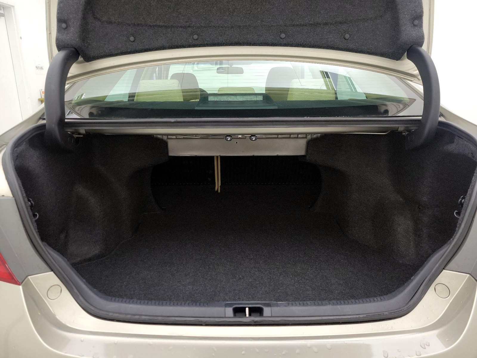 2015 Toyota Camry LE - Photo 21