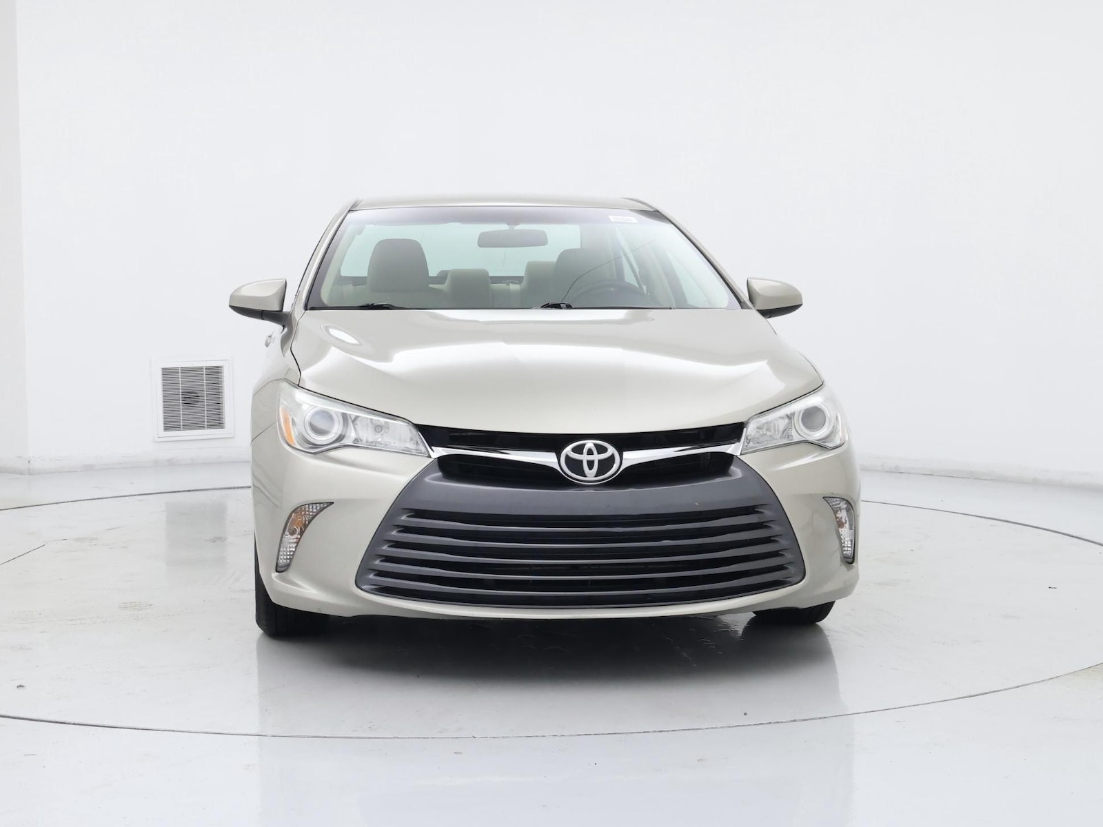 2015 Toyota Camry LE - Photo 6