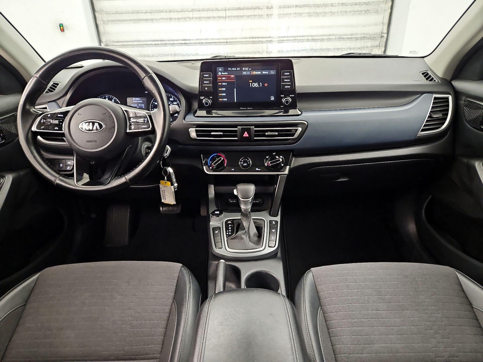 Apple CarPlay® & Android Auto™