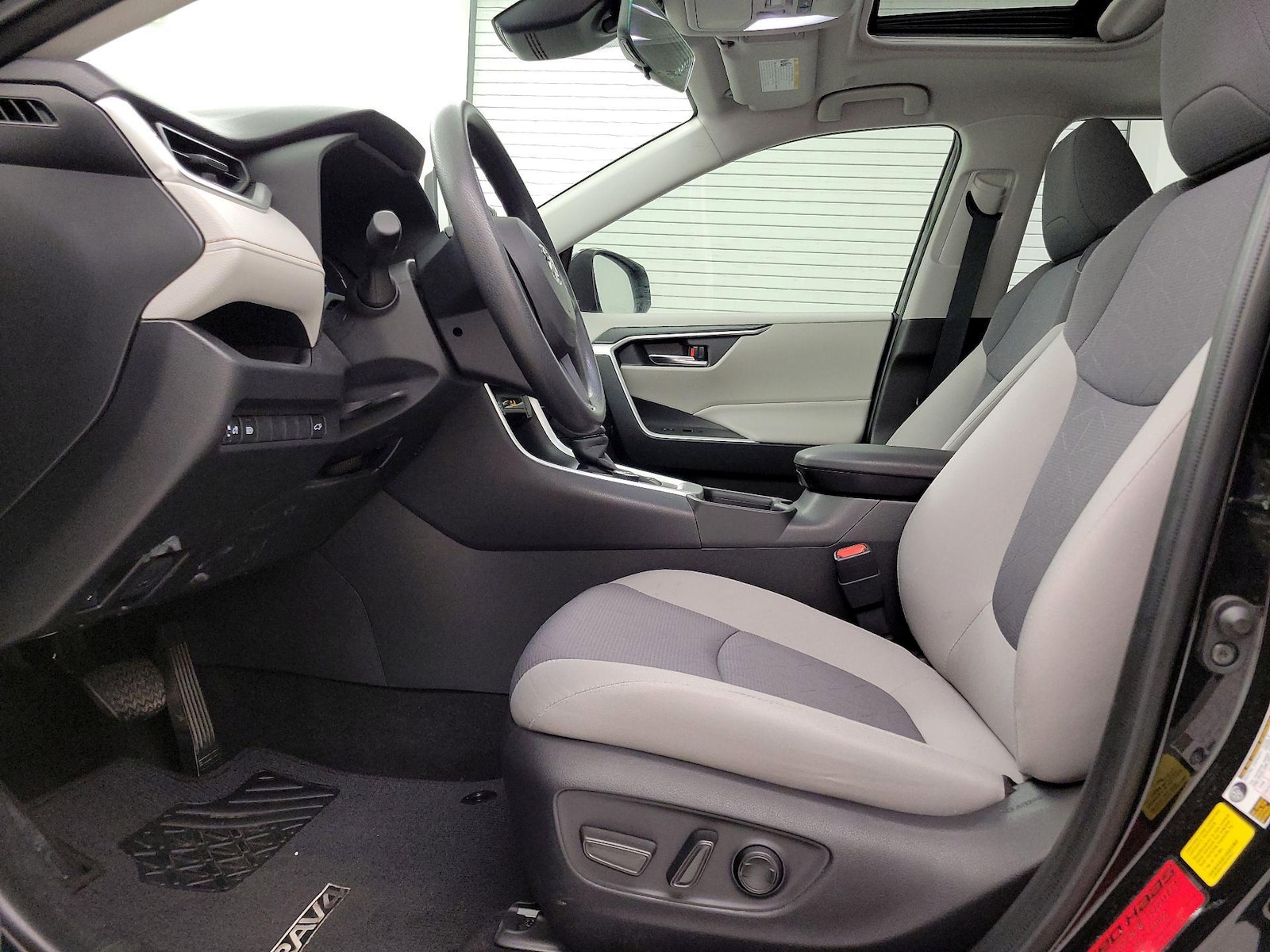 Power Seat(s) & Side Airbags