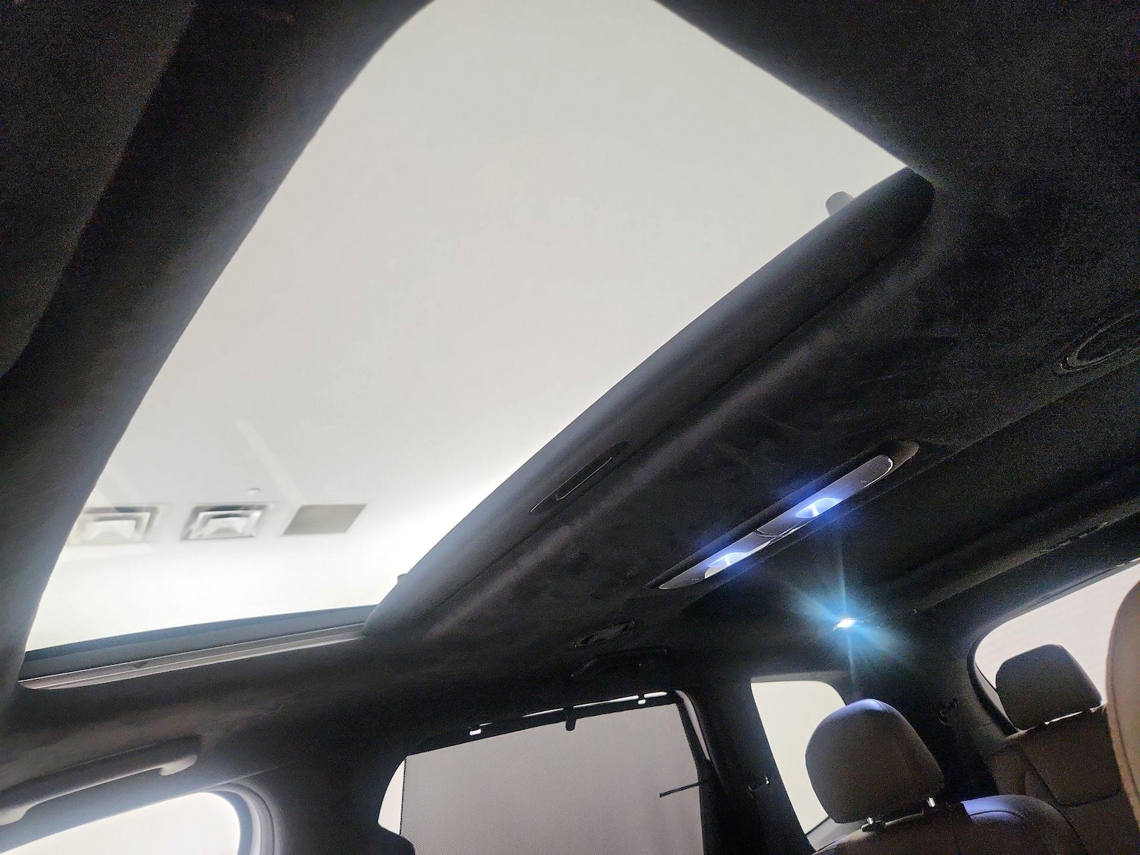 Sunroof(s) & Skylight(s)