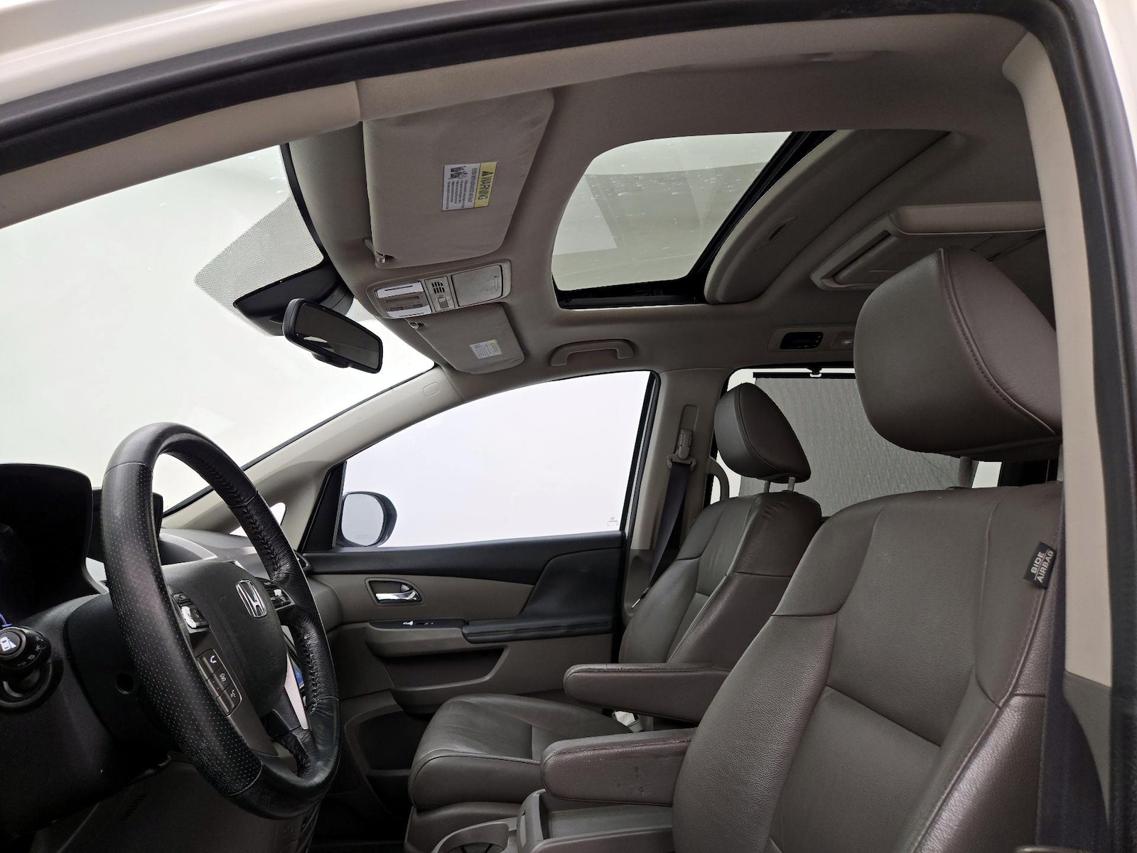 Sunroof(s) & Overhead Airbags