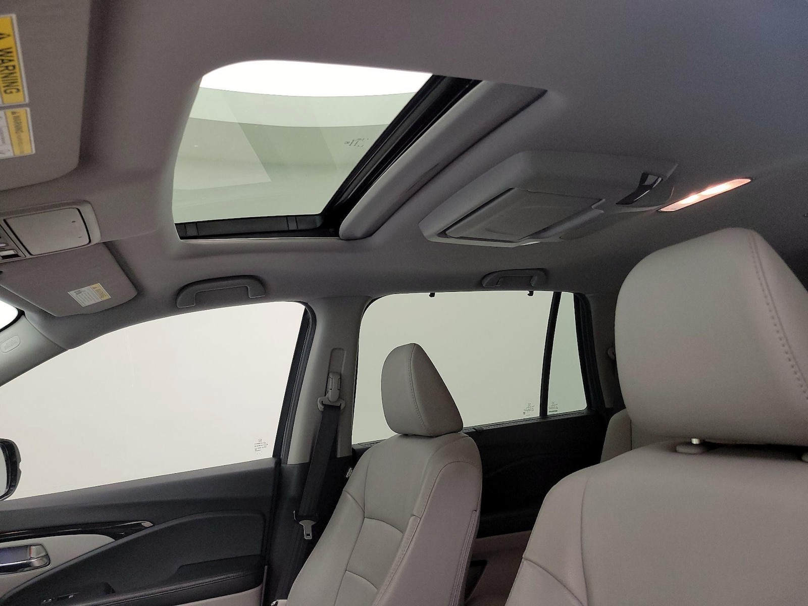 Sunroof(s) & Overhead Airbags