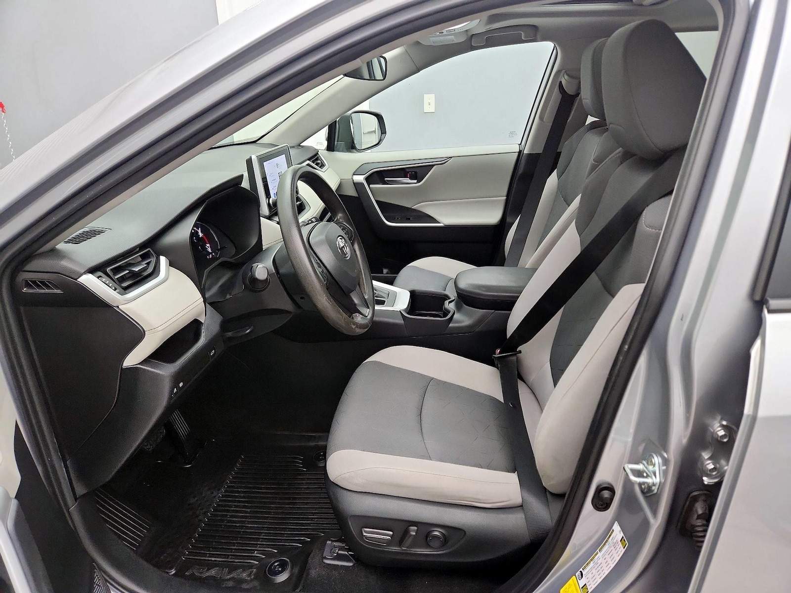 Power Seat(s) & Side Airbags