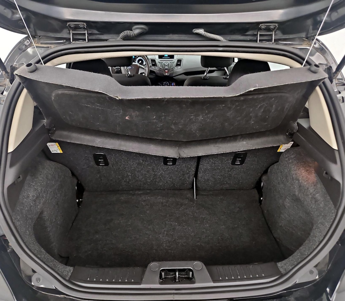 Trunk/Cargo (Seats Up)