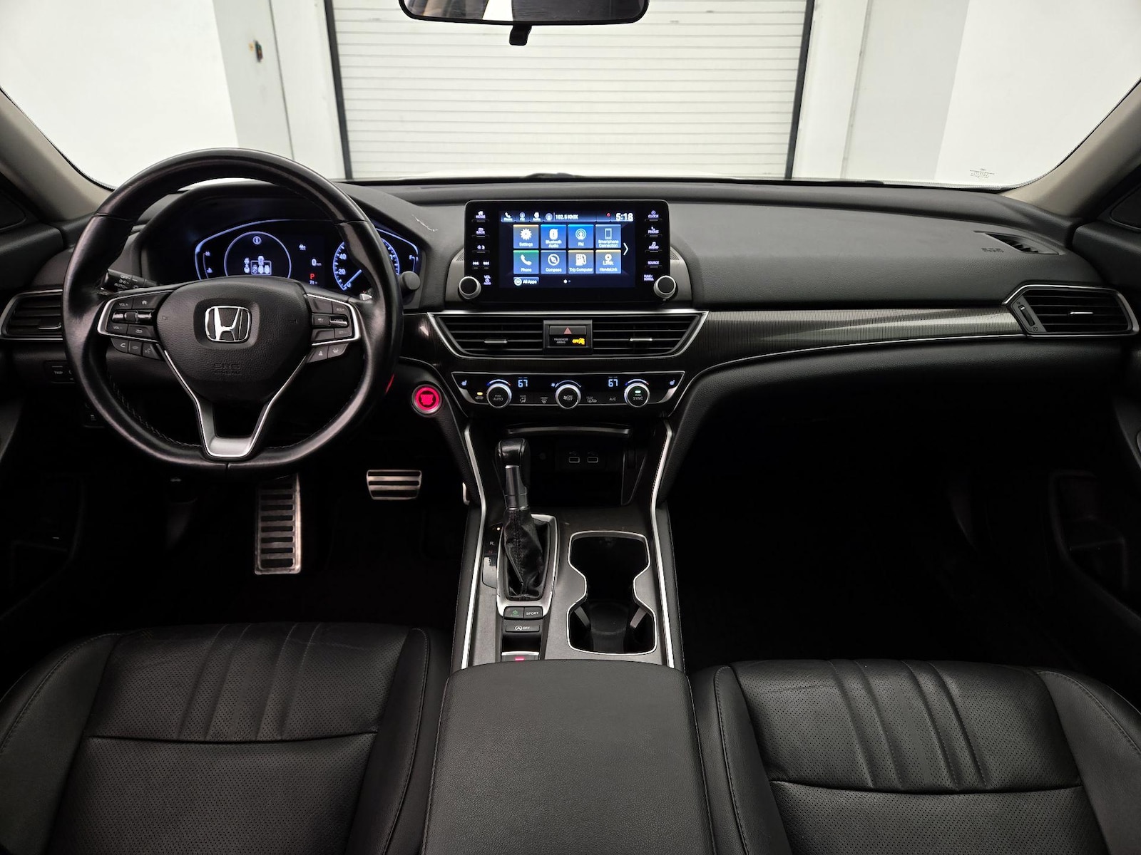 Apple CarPlay® & Android Auto™