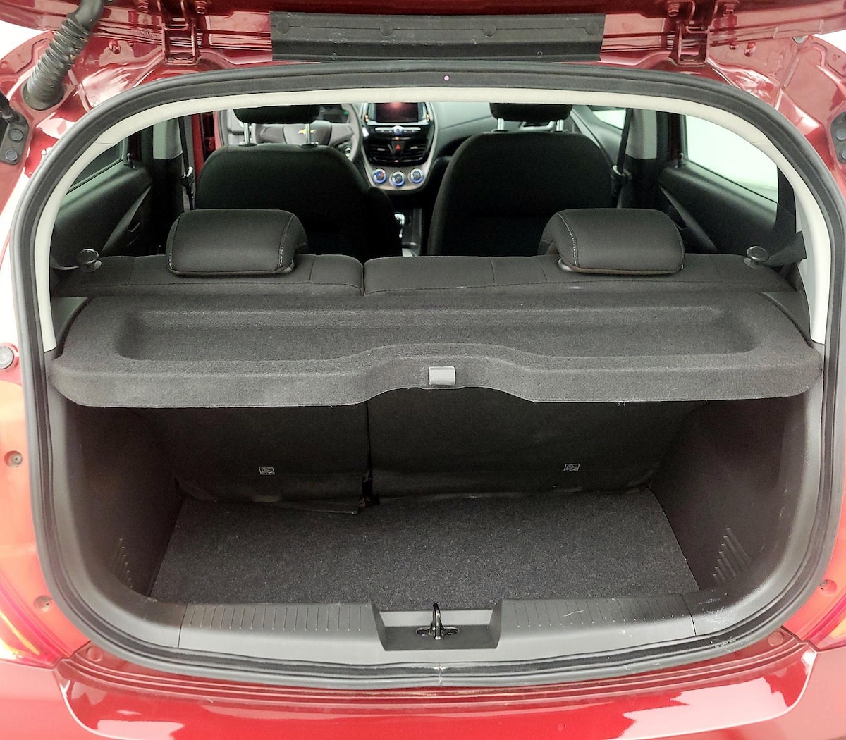 Trunk/Cargo (Seats Up)