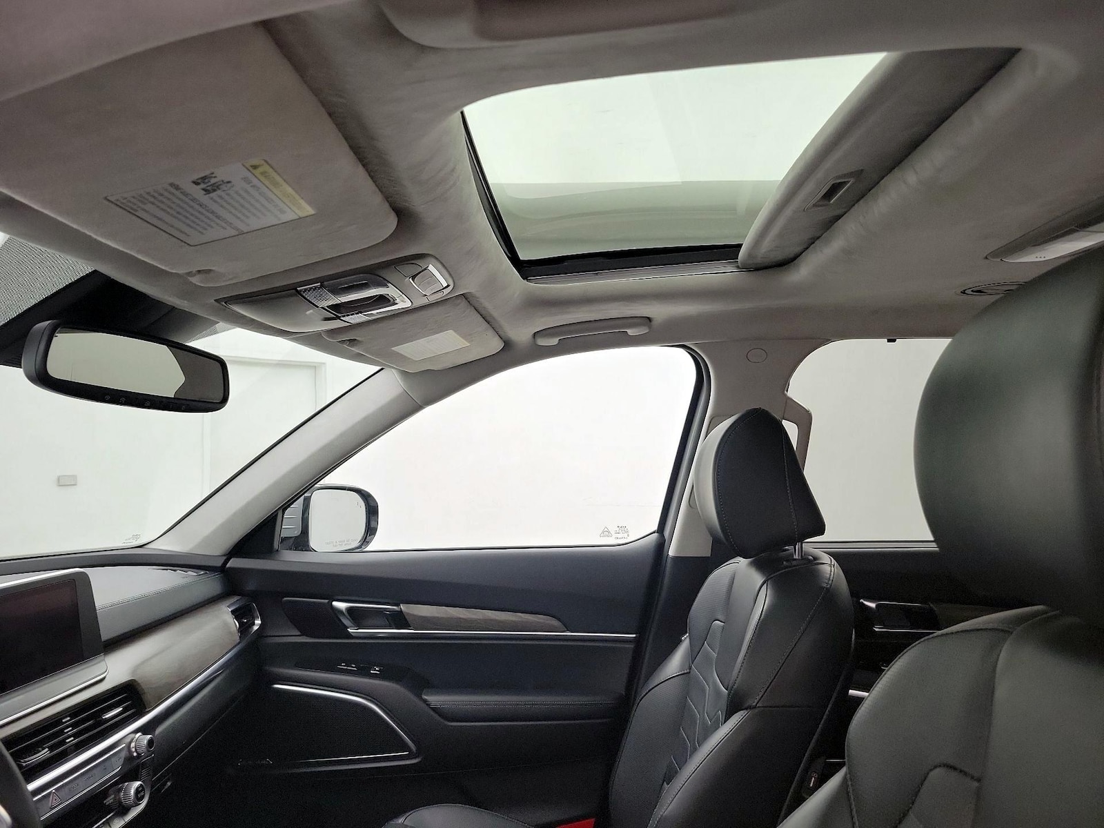 Sunroof(s) & Overhead Airbags